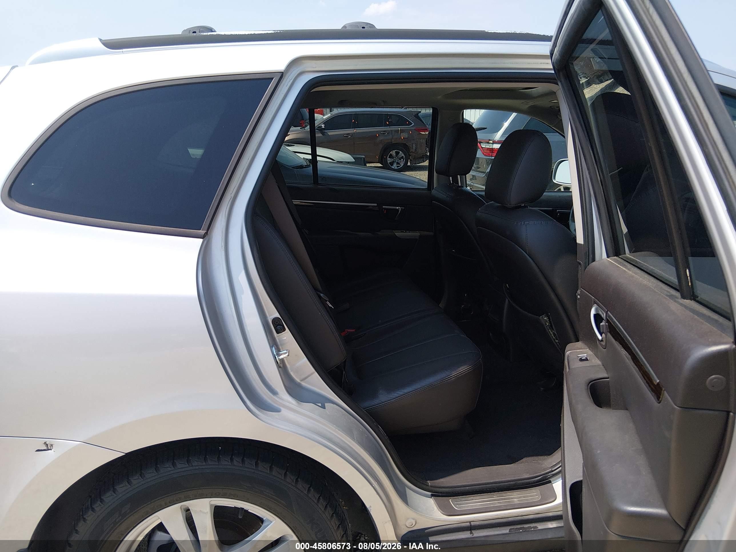 2012 Hyundai Santa Fe Limited Silver vin: 5XYZK3ABXCG122446