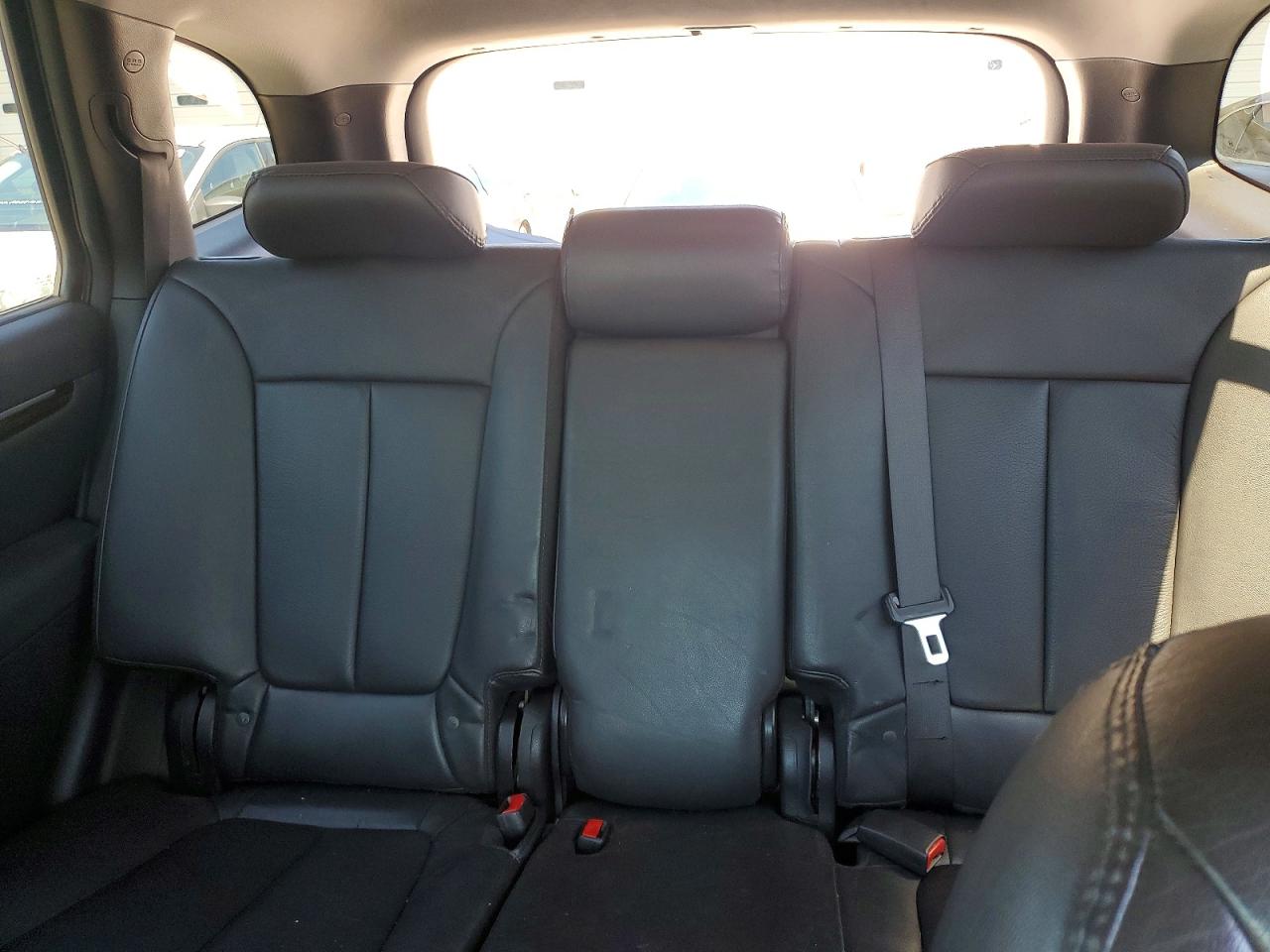 2012 Hyundai Santa Fe Limited Silver vin: 5XYZK4AG0CG097185