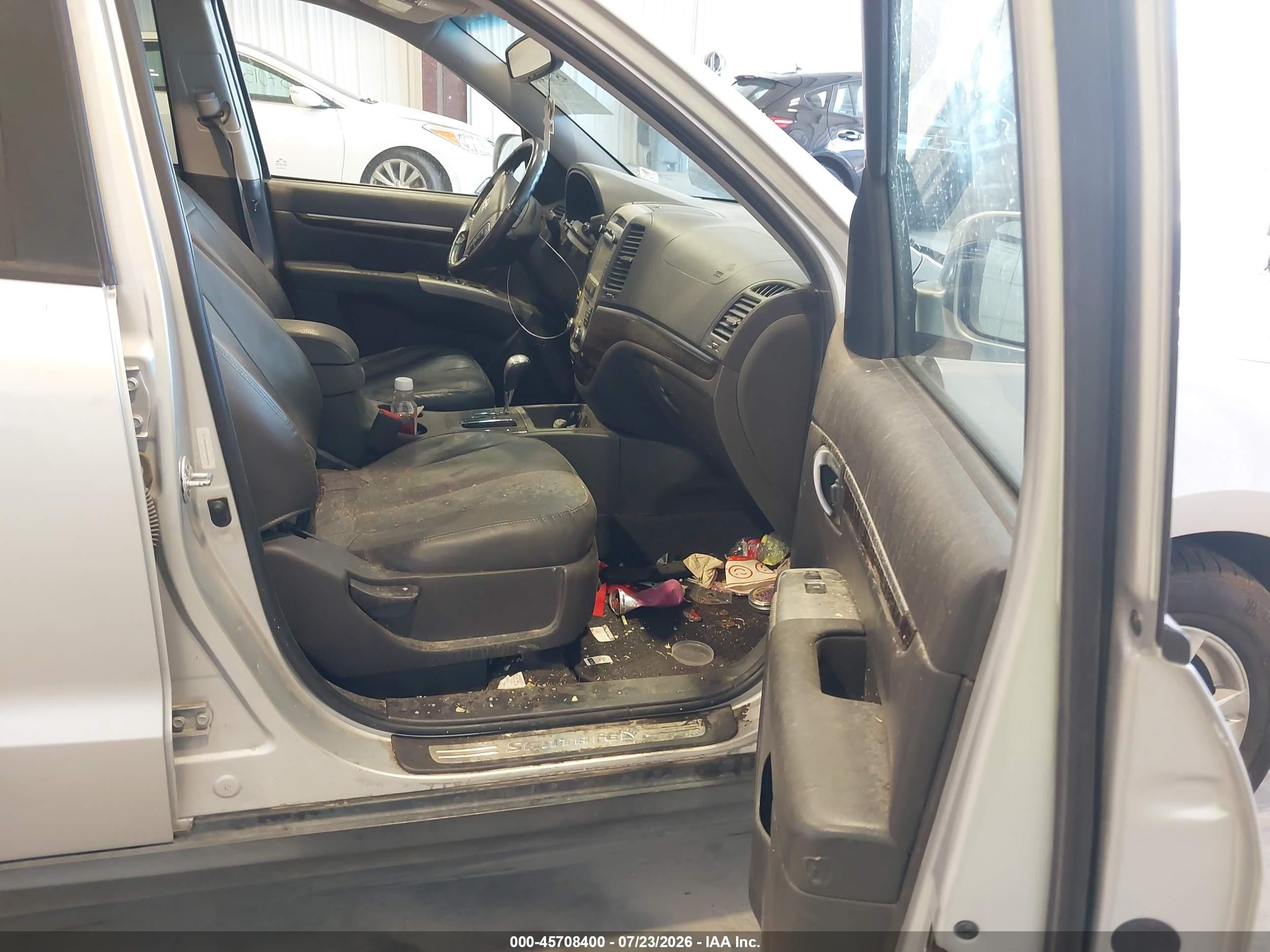 2012 Hyundai Santa Fe Limited V6 Silver vin: 5XYZK4AG3CG096970