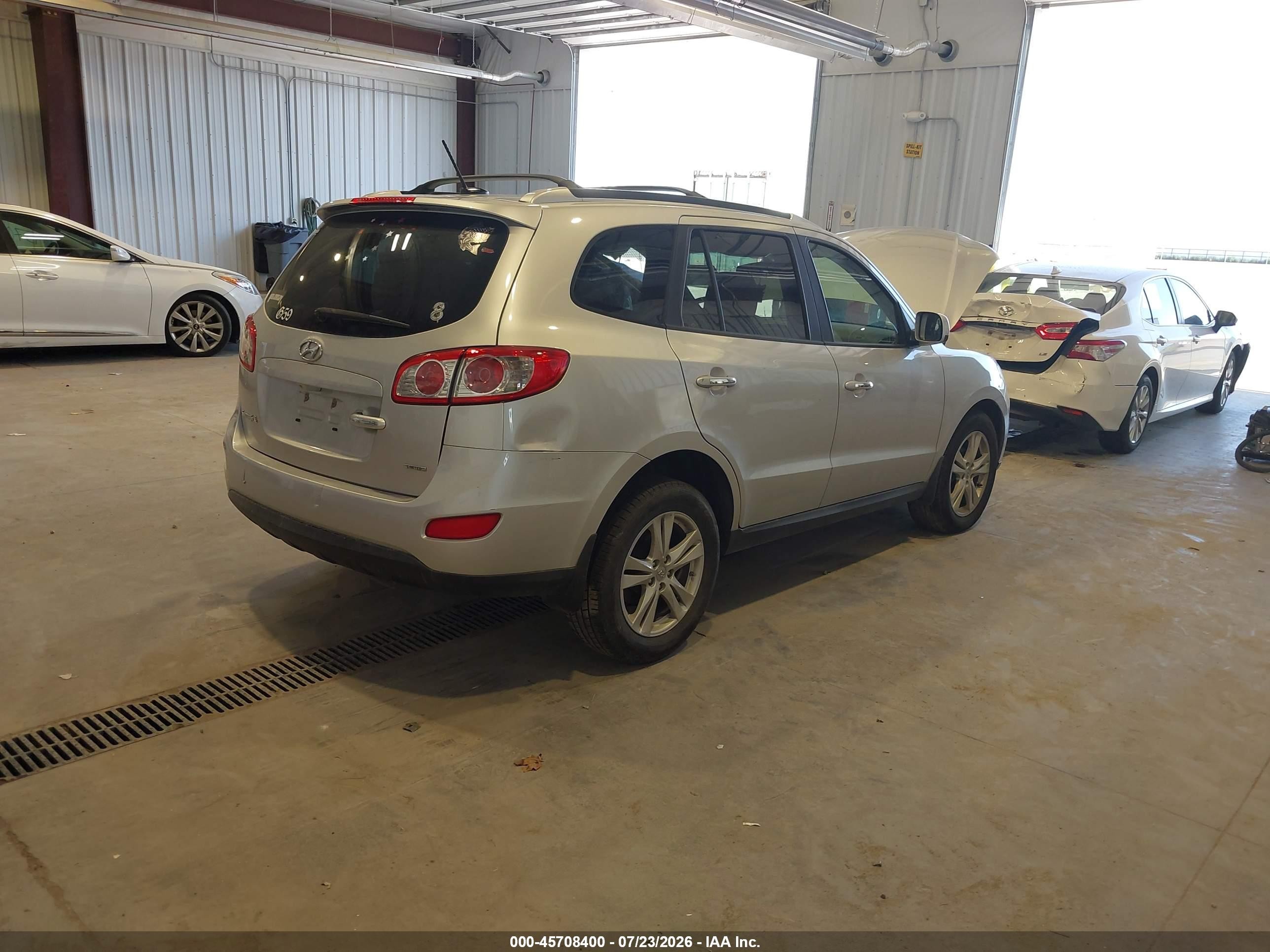2012 Hyundai Santa Fe Limited V6 Silver vin: 5XYZK4AG3CG096970