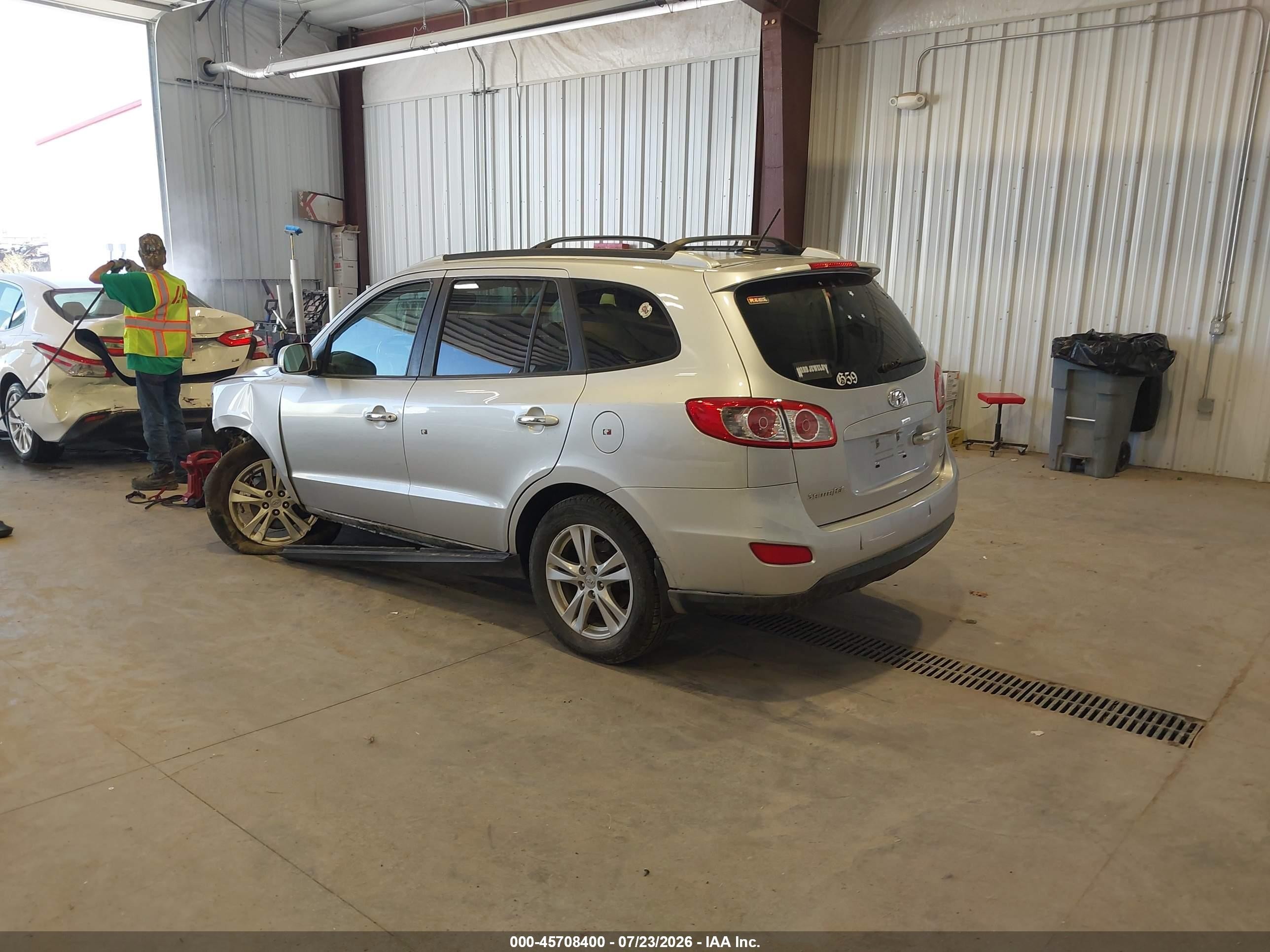2012 Hyundai Santa Fe Limited V6 Silver vin: 5XYZK4AG3CG096970