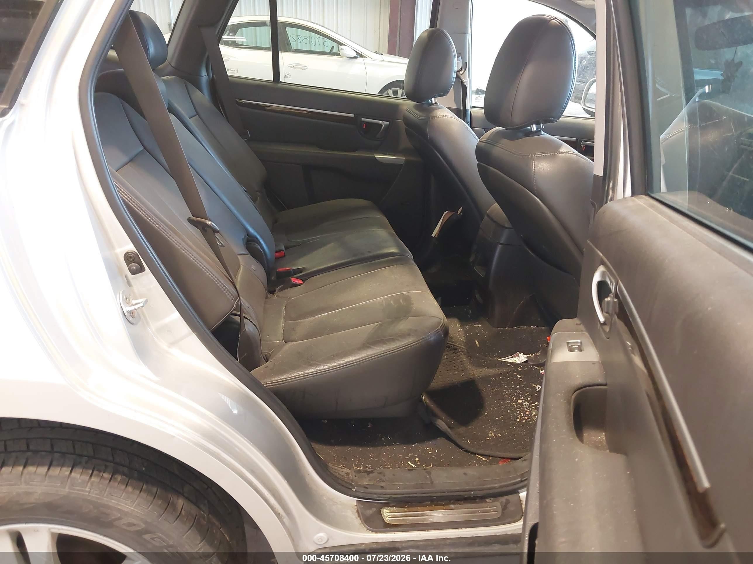 2012 Hyundai Santa Fe Limited V6 Silver vin: 5XYZK4AG3CG096970
