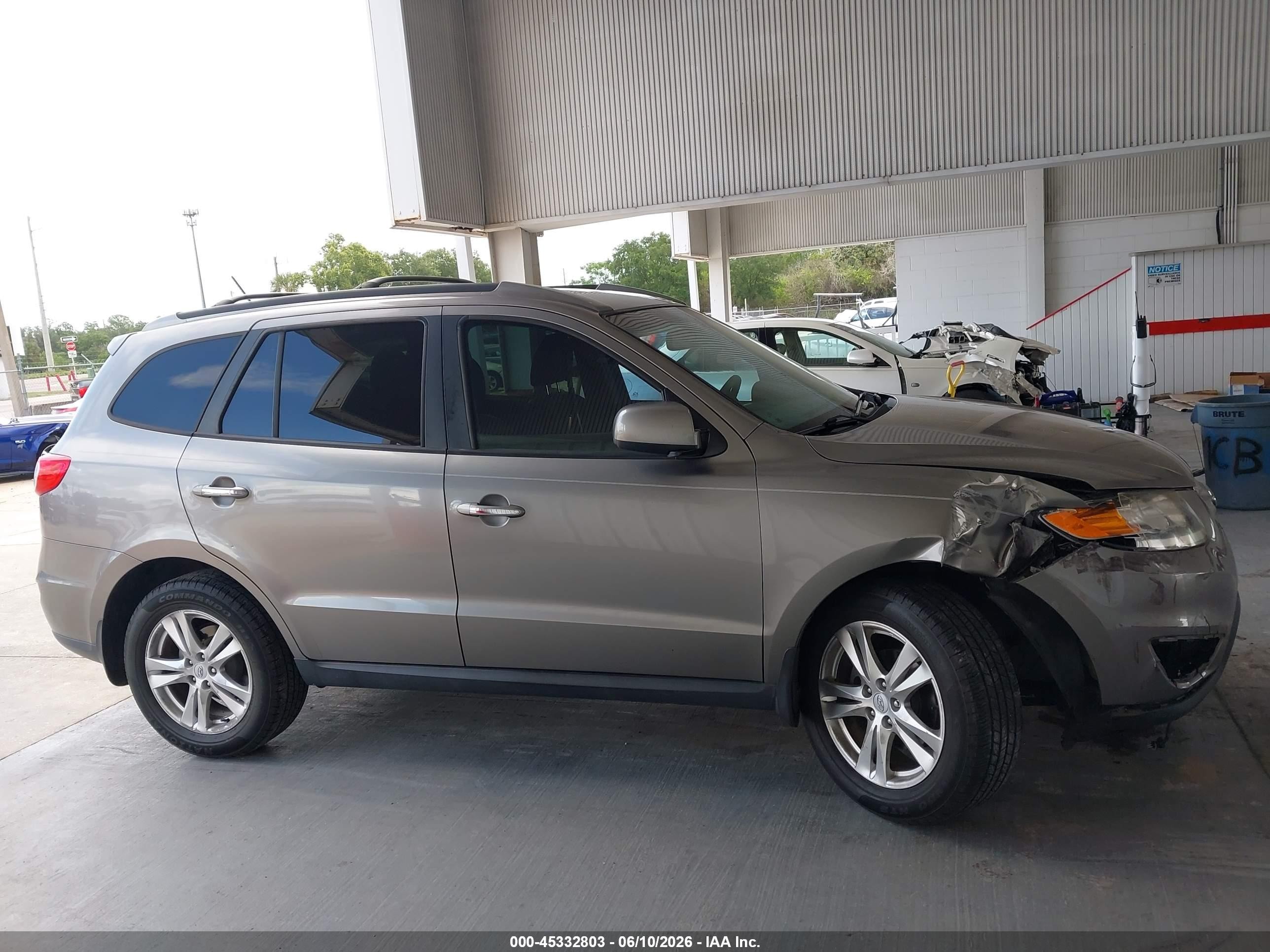 2012 Hyundai Santa Fe Limited V6 Gray vin: 5XYZK4AG4CG151619
