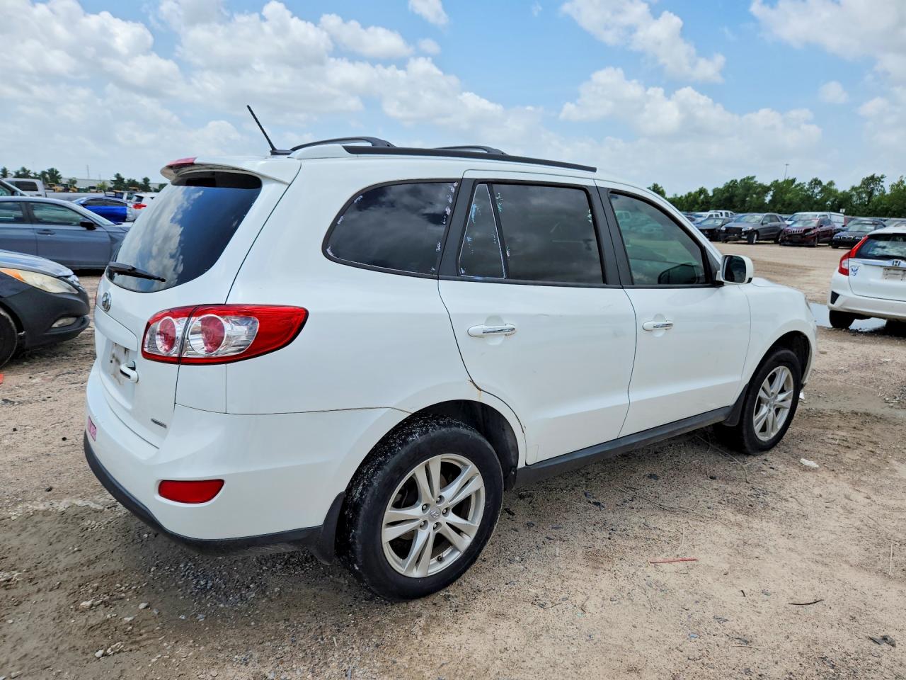 2012 Hyundai Santa Fe Limited White vin: 5XYZK4AG9CG099971