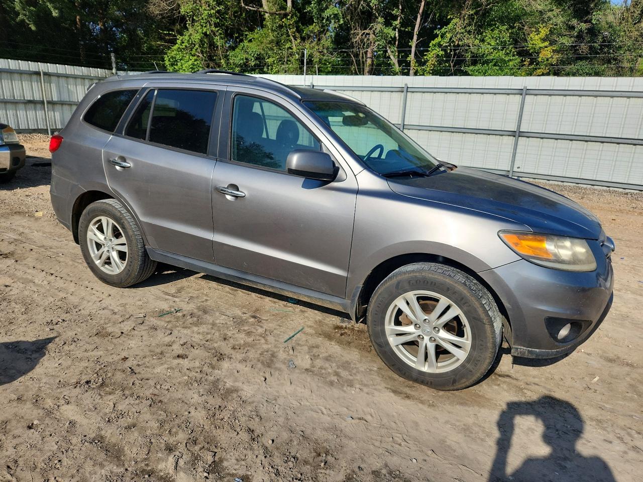 2012 Hyundai Santa Fe Limited Silver vin: 5XYZK4AGXCG097730
