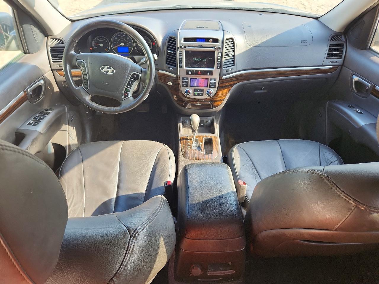 2012 Hyundai Santa Fe Limited Silver vin: 5XYZK4AGXCG097730