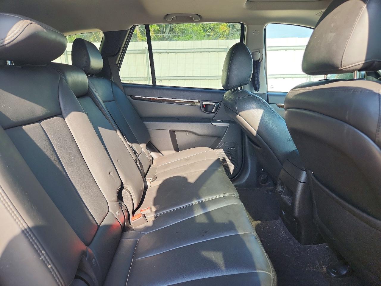 2012 Hyundai Santa Fe Limited Silver vin: 5XYZK4AGXCG097730
