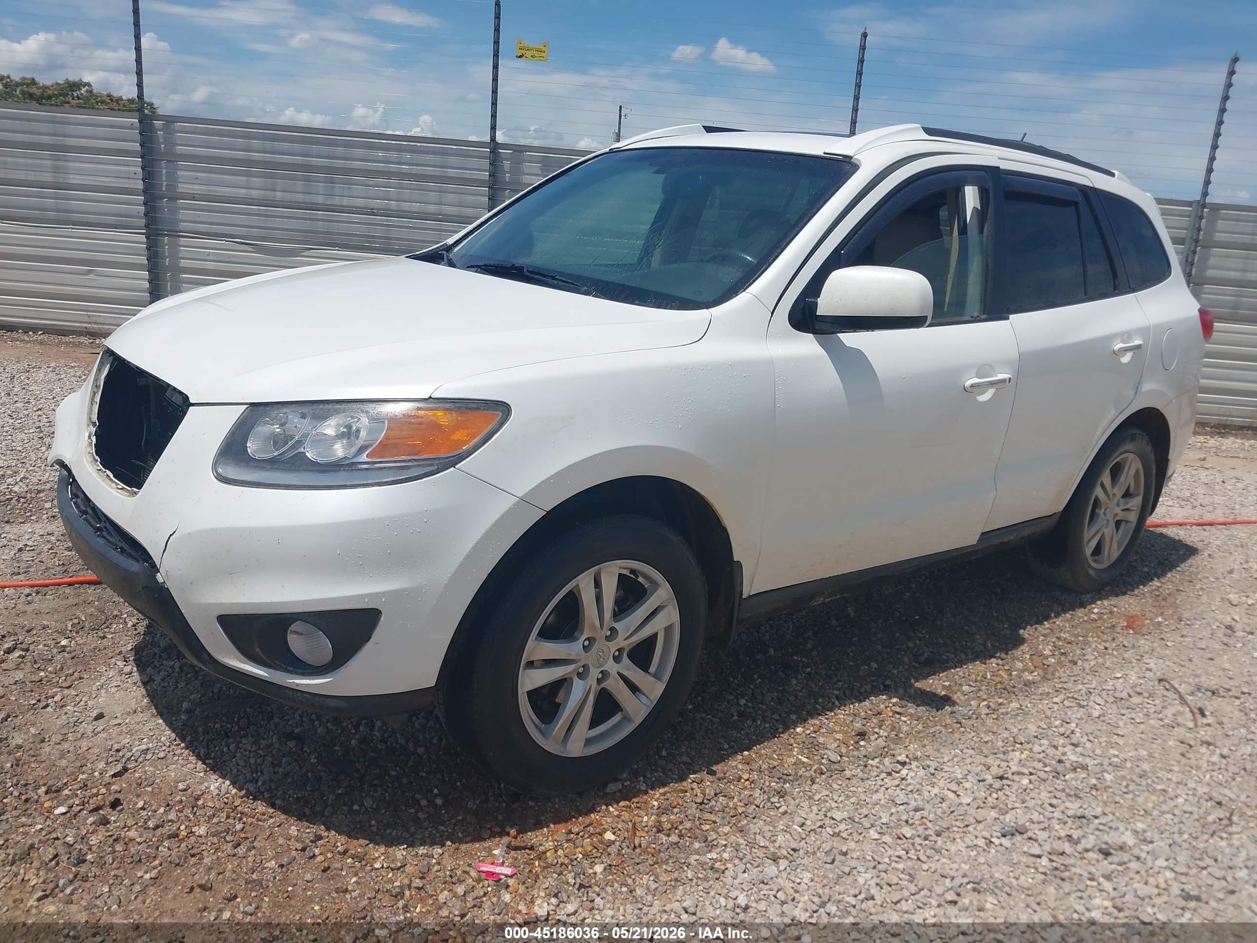 2012 Hyundai Santa Fe Limited V6 White vin: 5XYZK4AGXCG099817