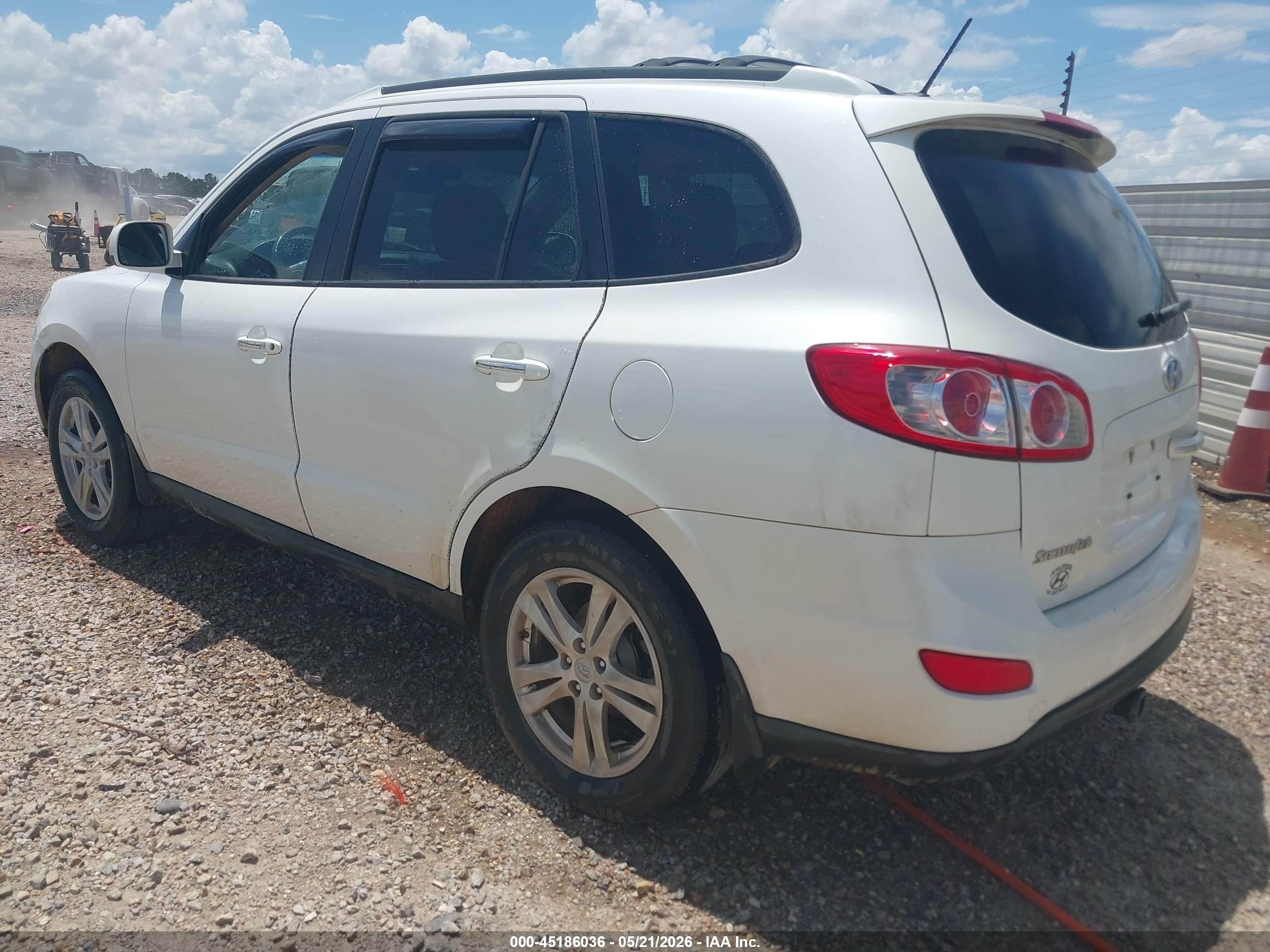 2012 Hyundai Santa Fe Limited V6 White vin: 5XYZK4AGXCG099817