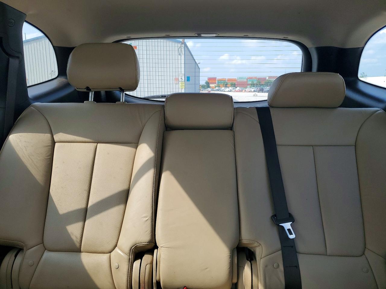 2012 Hyundai Santa Fe Limited White vin: 5XYZKDAG0CG110257