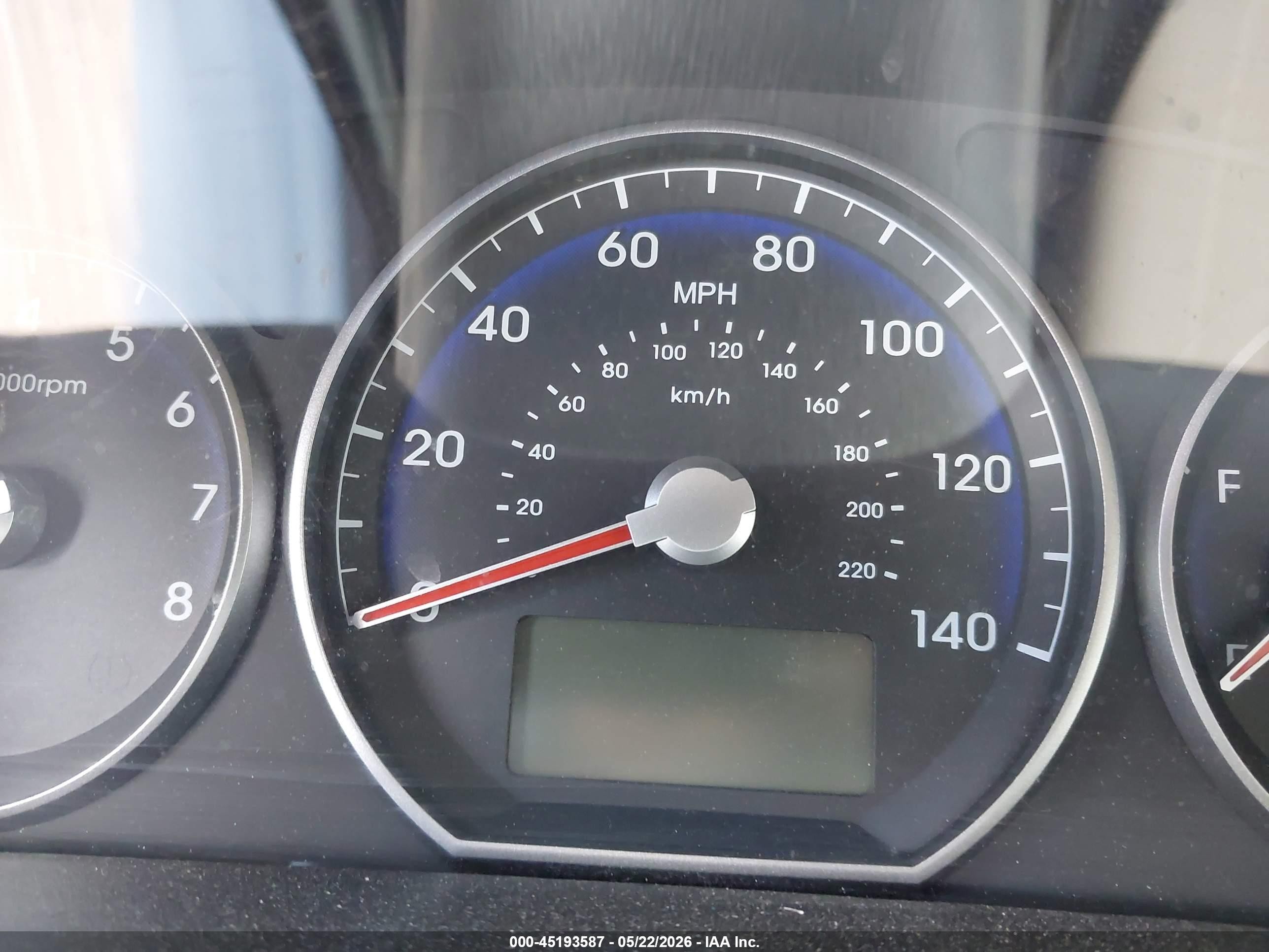 2012 Hyundai Santa Fe Limited V6 White vin: 5XYZKDAG0CG119492