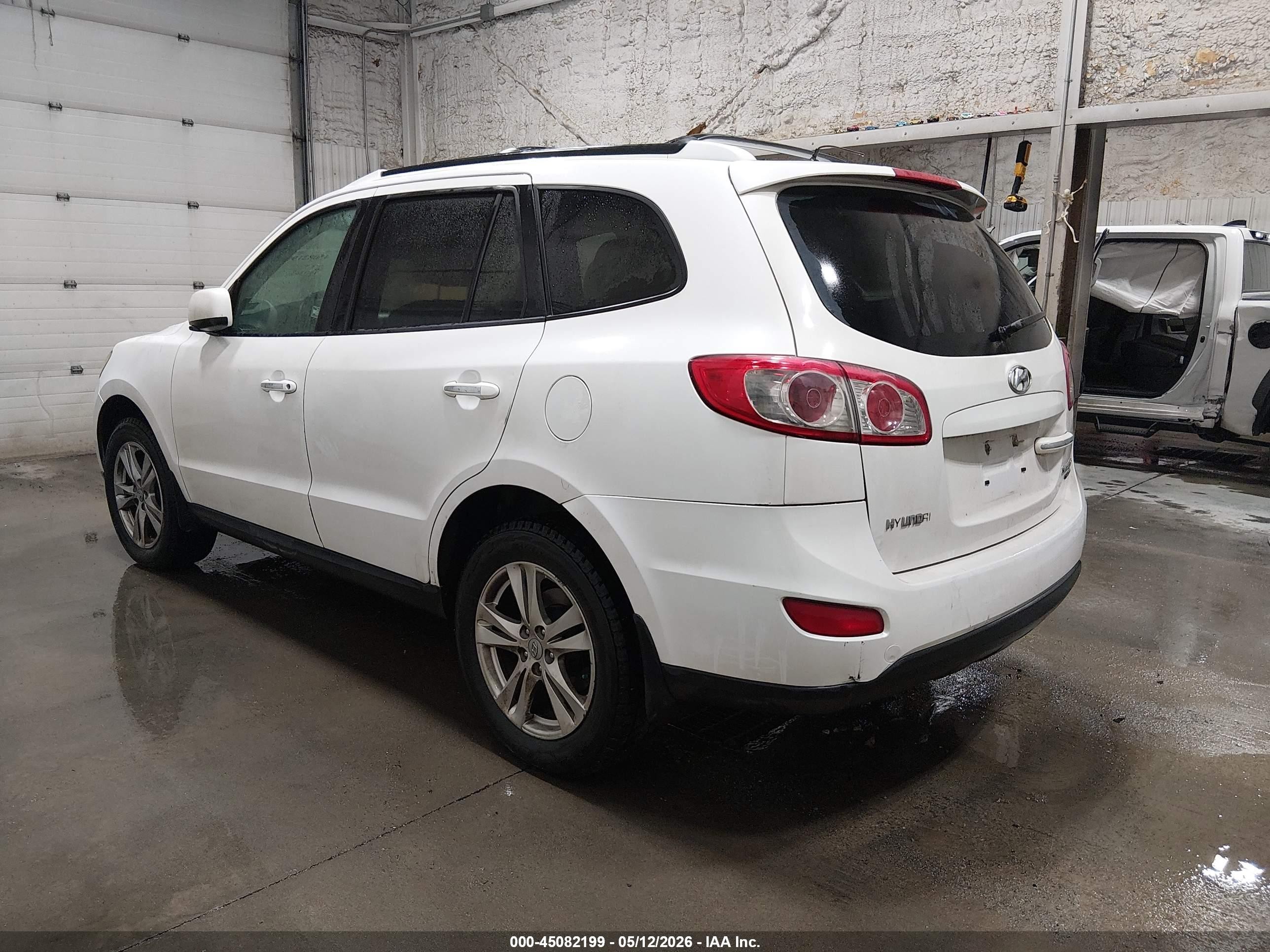 2011 Hyundai Santa Fe Limited V6 White vin: 5XYZKDAG1BG034143