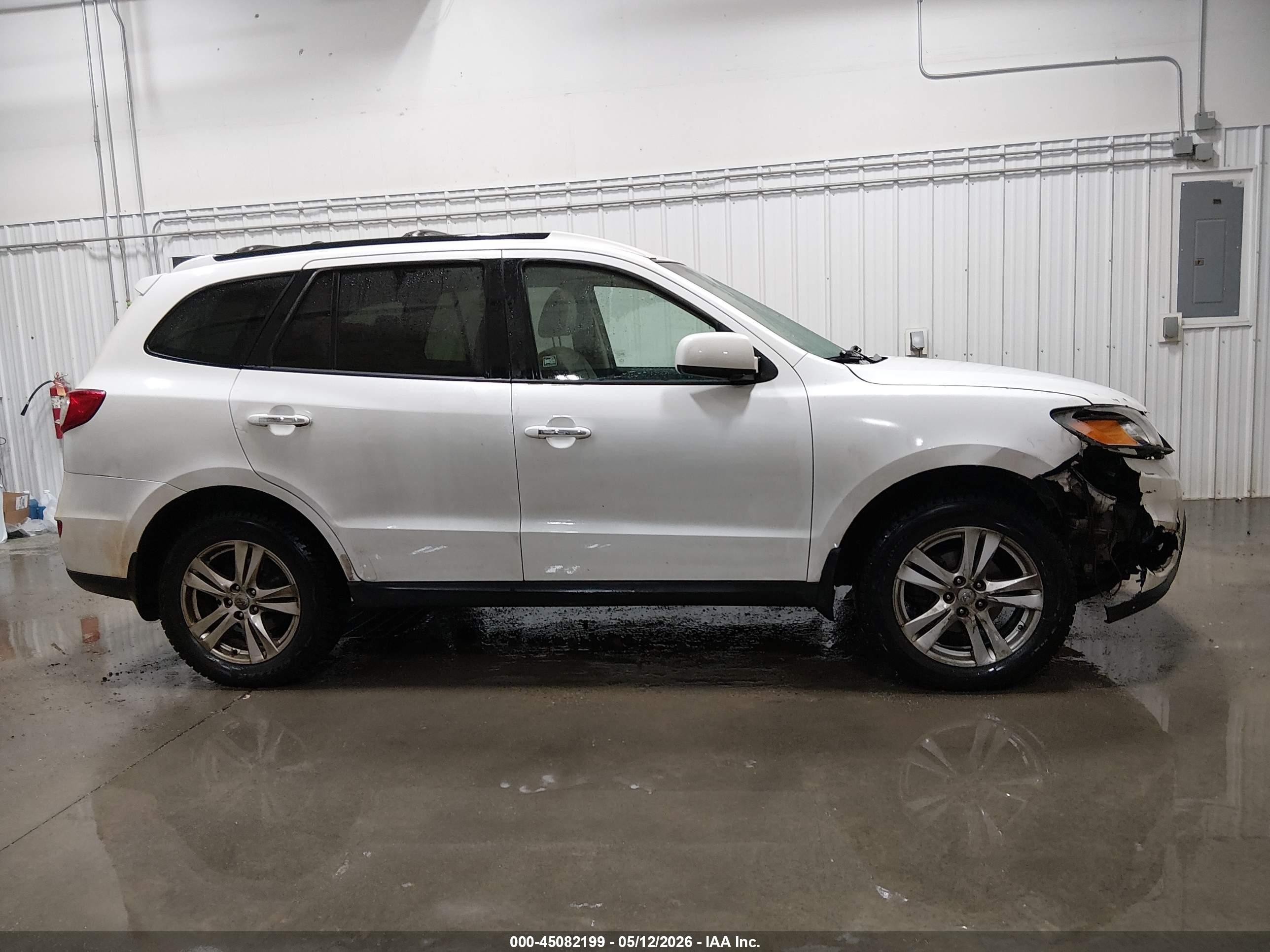 2011 Hyundai Santa Fe Limited V6 White vin: 5XYZKDAG1BG034143
