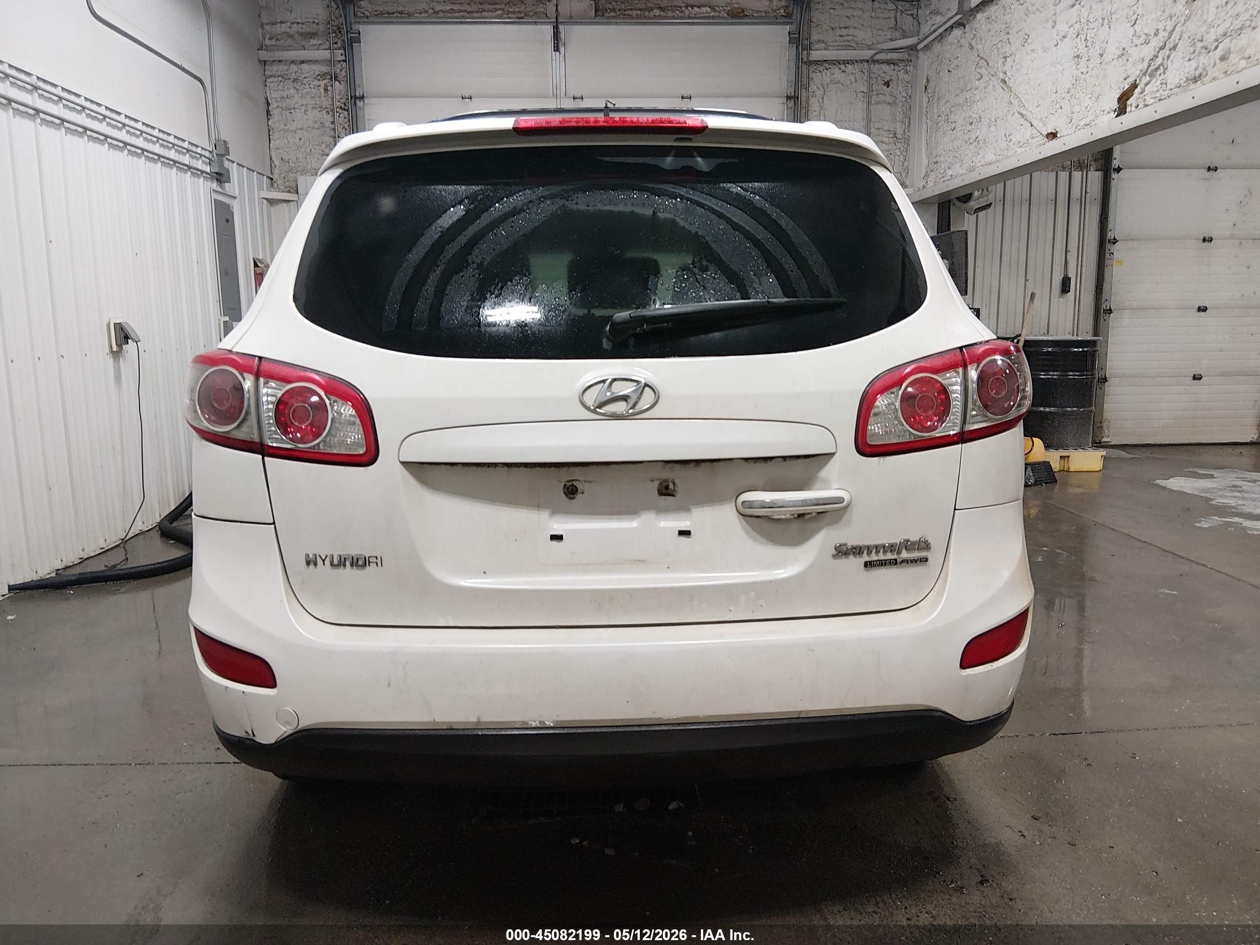 2011 Hyundai Santa Fe Limited V6 White vin: 5XYZKDAG1BG034143