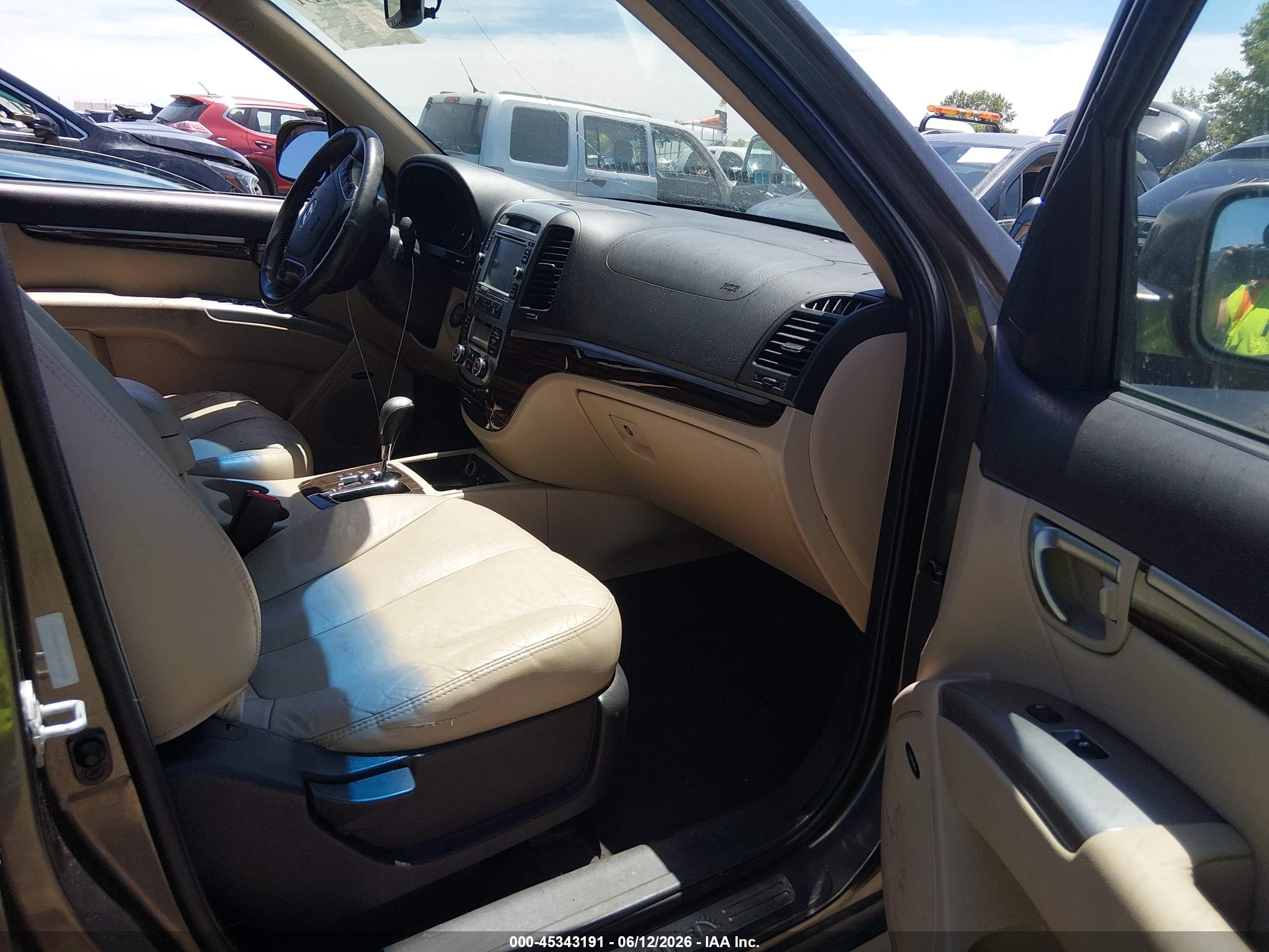 2012 Hyundai Santa Fe Limited V6 Коричневый vin: 5XYZKDAG1CG120408
