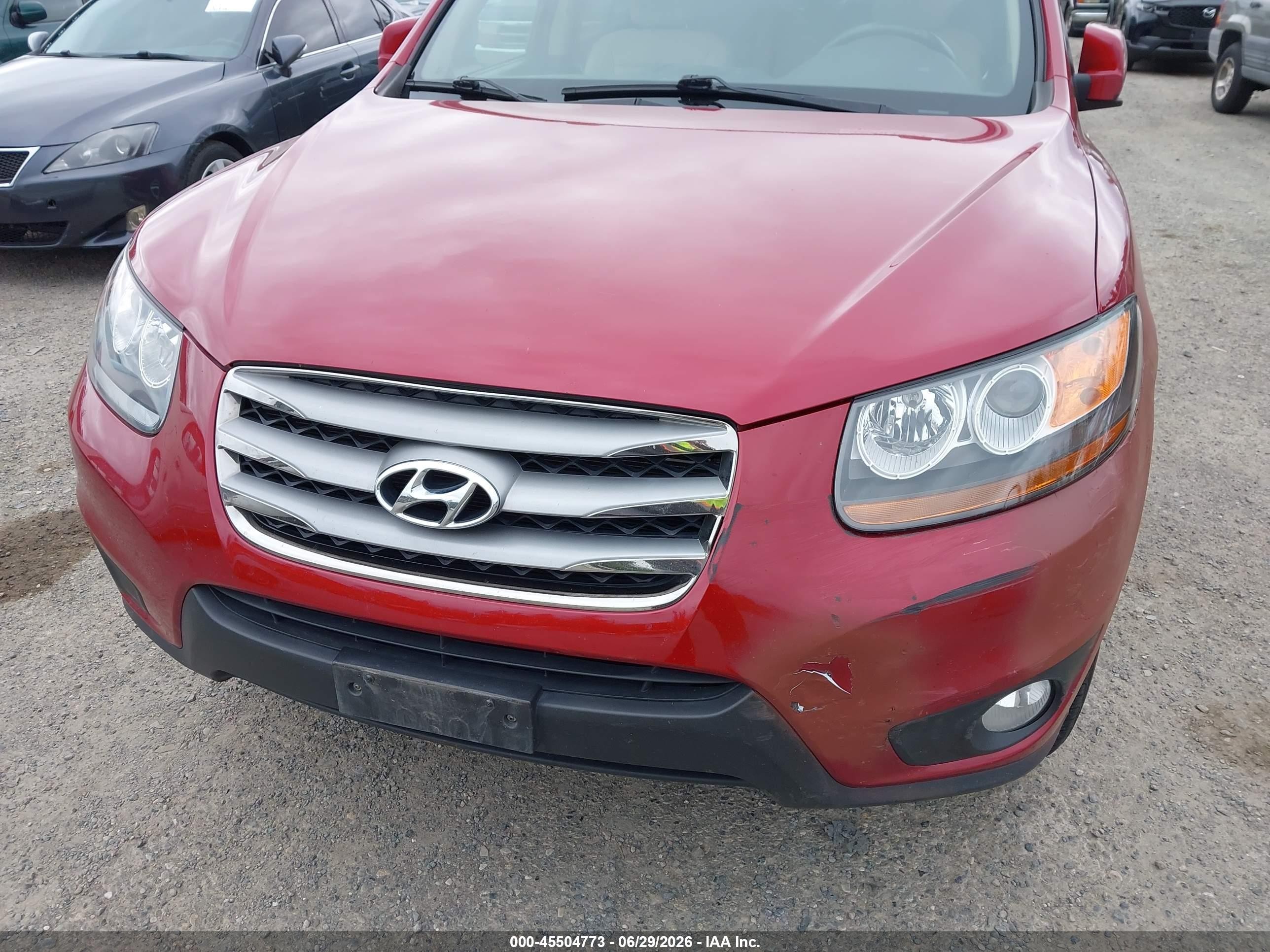 2012 Hyundai Santa Fe Limited V6 Red vin: 5XYZKDAG2CG129473