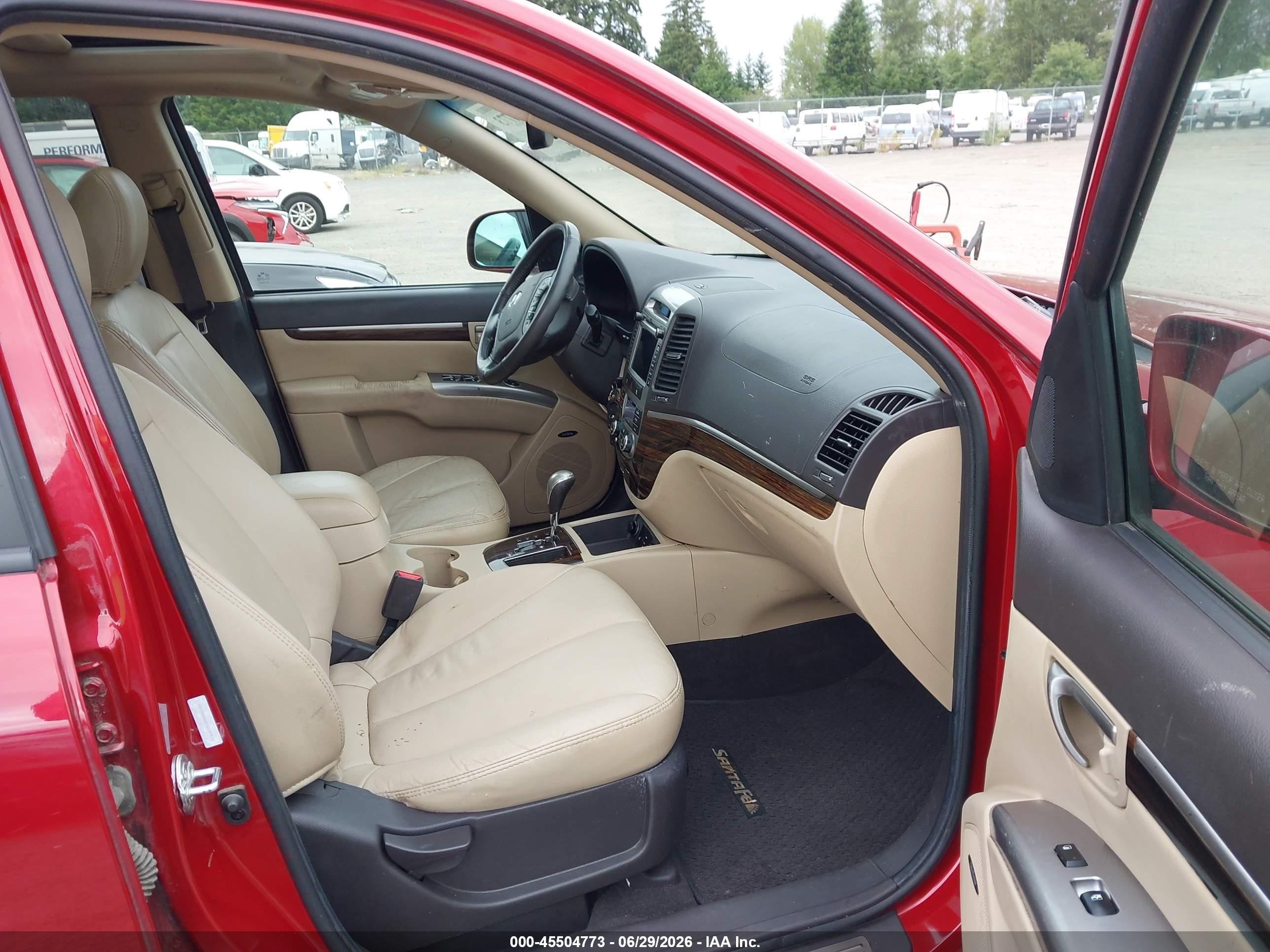 2012 Hyundai Santa Fe Limited V6 Red vin: 5XYZKDAG2CG129473