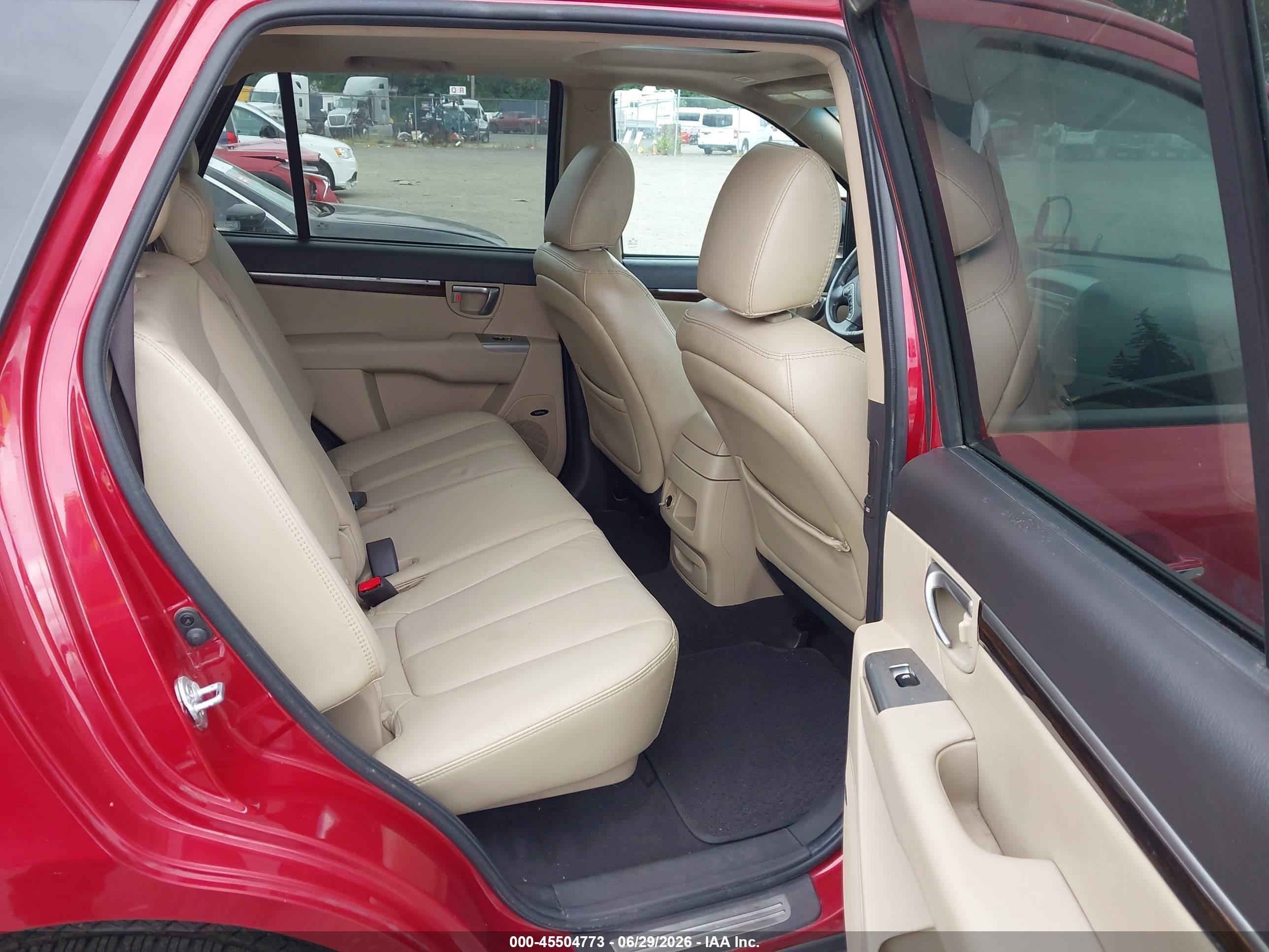 2012 Hyundai Santa Fe Limited V6 Red vin: 5XYZKDAG2CG129473