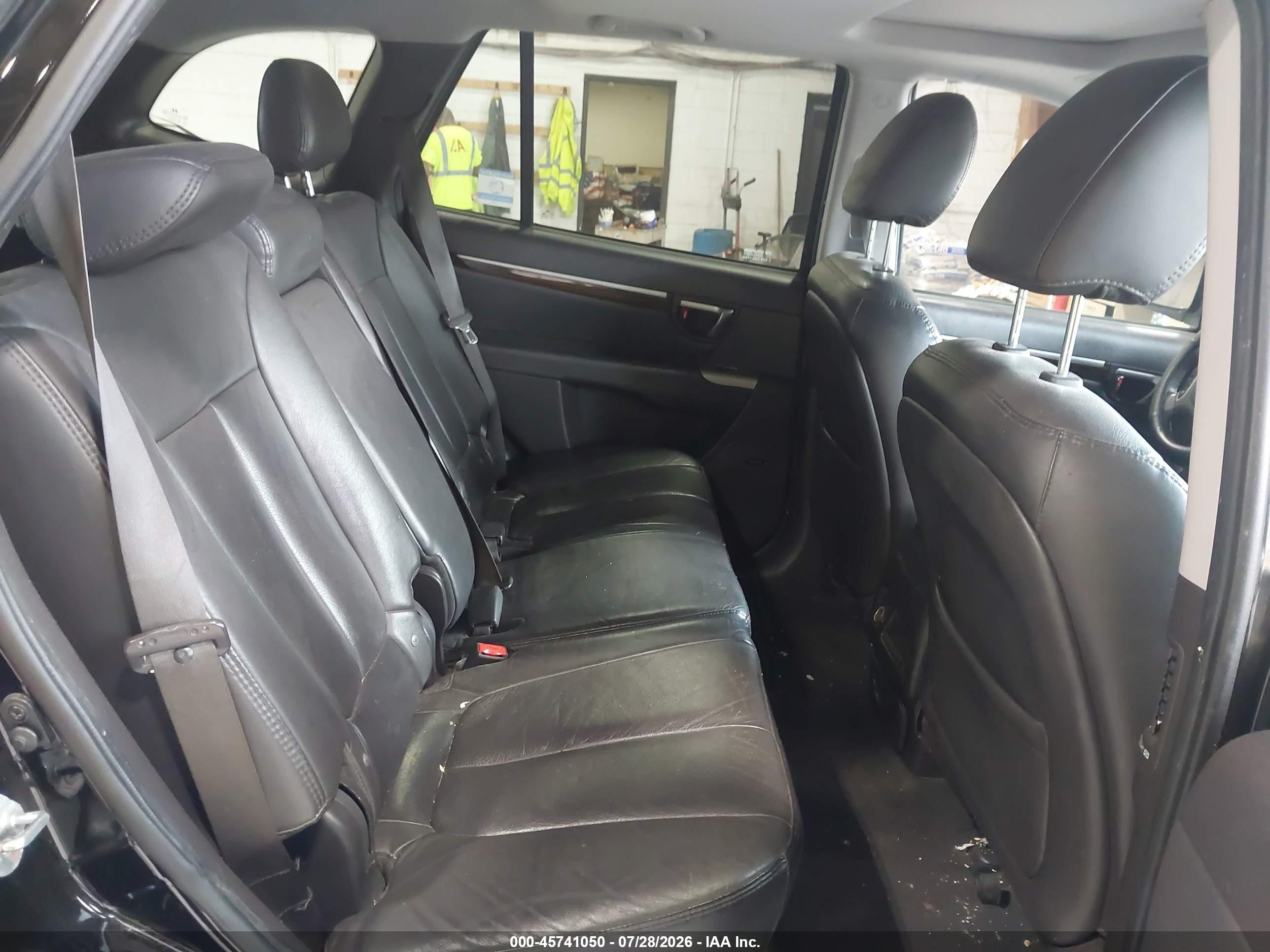 2011 Hyundai Santa Fe Limited V6 Black vin: 5XYZKDAG3BG086308