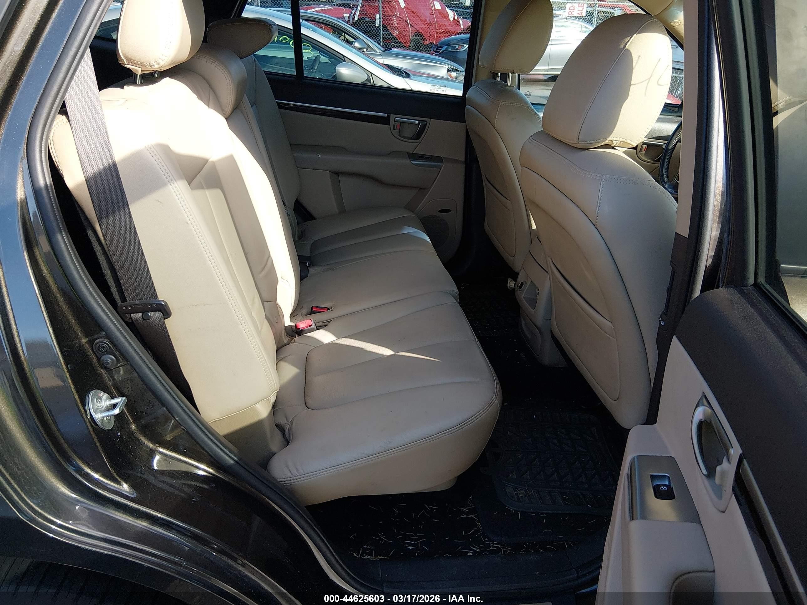 2011 Hyundai Santa Fe Limited V6 Gray vin: 5XYZKDAG5BG073785