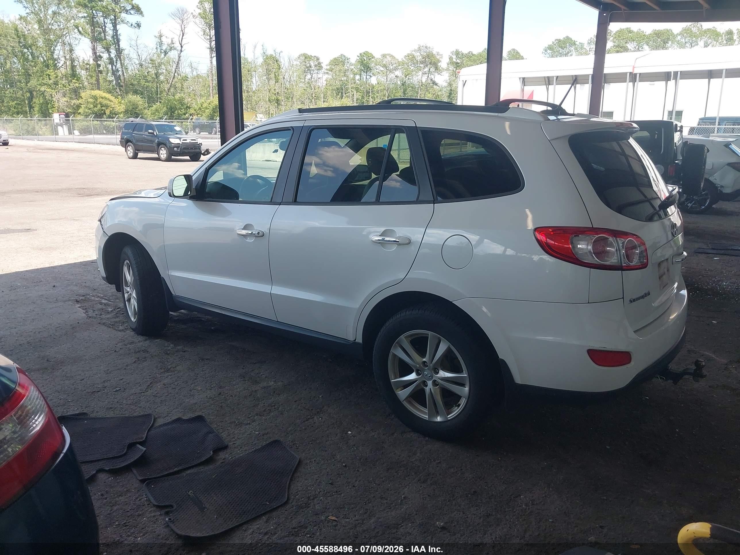 2012 Hyundai Santa Fe Limited V6 White vin: 5XYZKDAG7CG152764