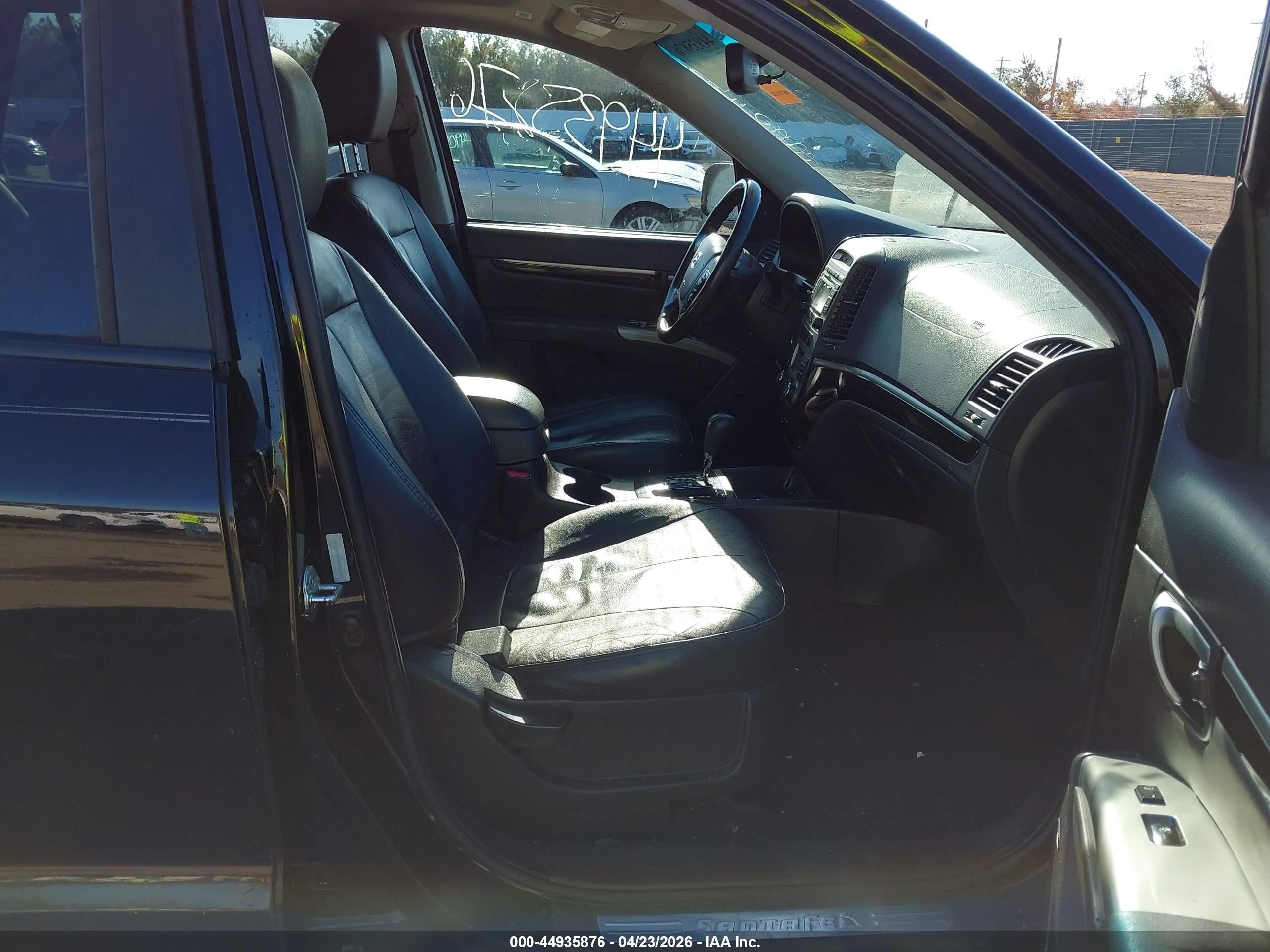 2011 Hyundai Santa Fe Limited V6 Black vin: 5XYZKDAG9BG052535