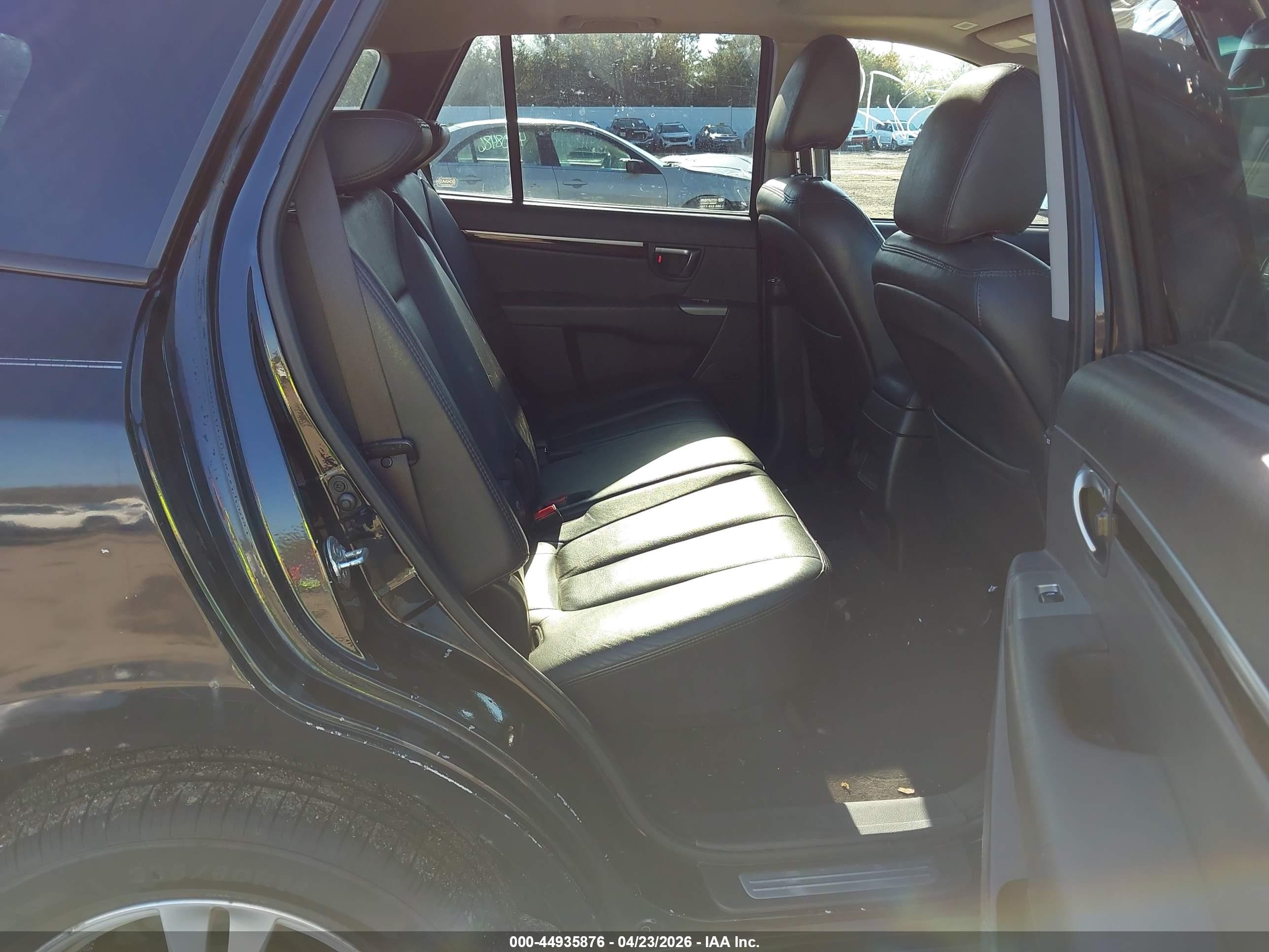 2011 Hyundai Santa Fe Limited V6 Black vin: 5XYZKDAG9BG052535