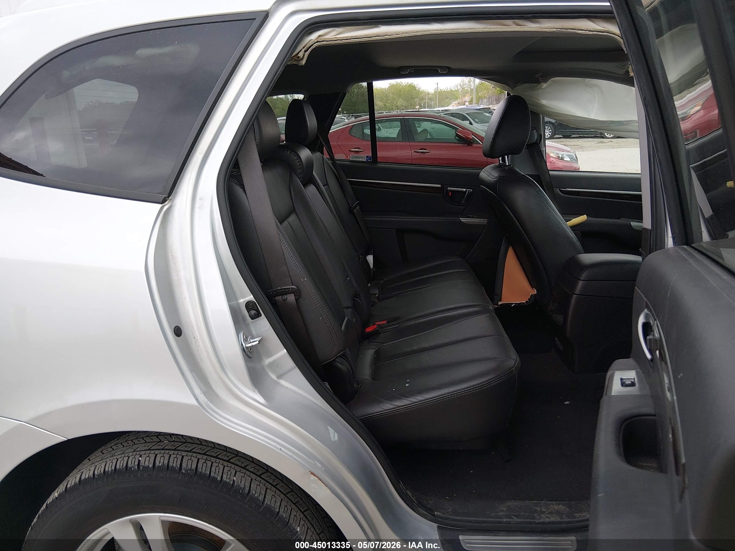 2012 Hyundai Santa Fe Limited V6 Silver vin: 5XYZKDAG9CG100830