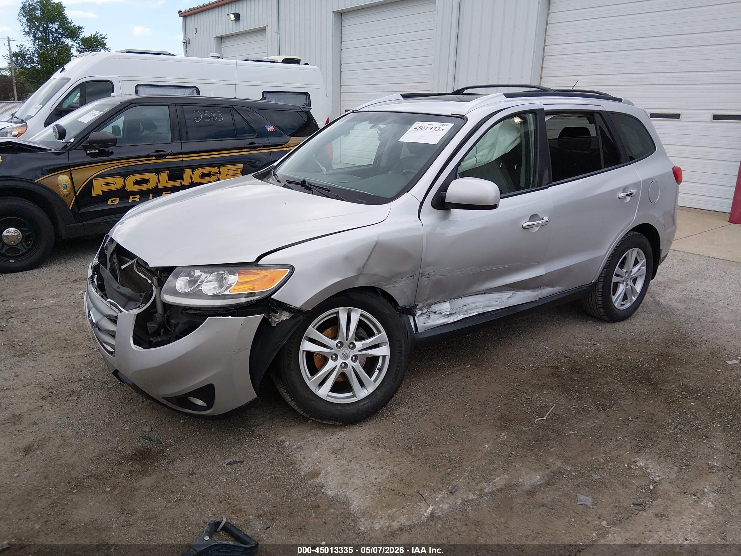 2012 Hyundai Santa Fe Limited V6 Silver vin: 5XYZKDAG9CG100830