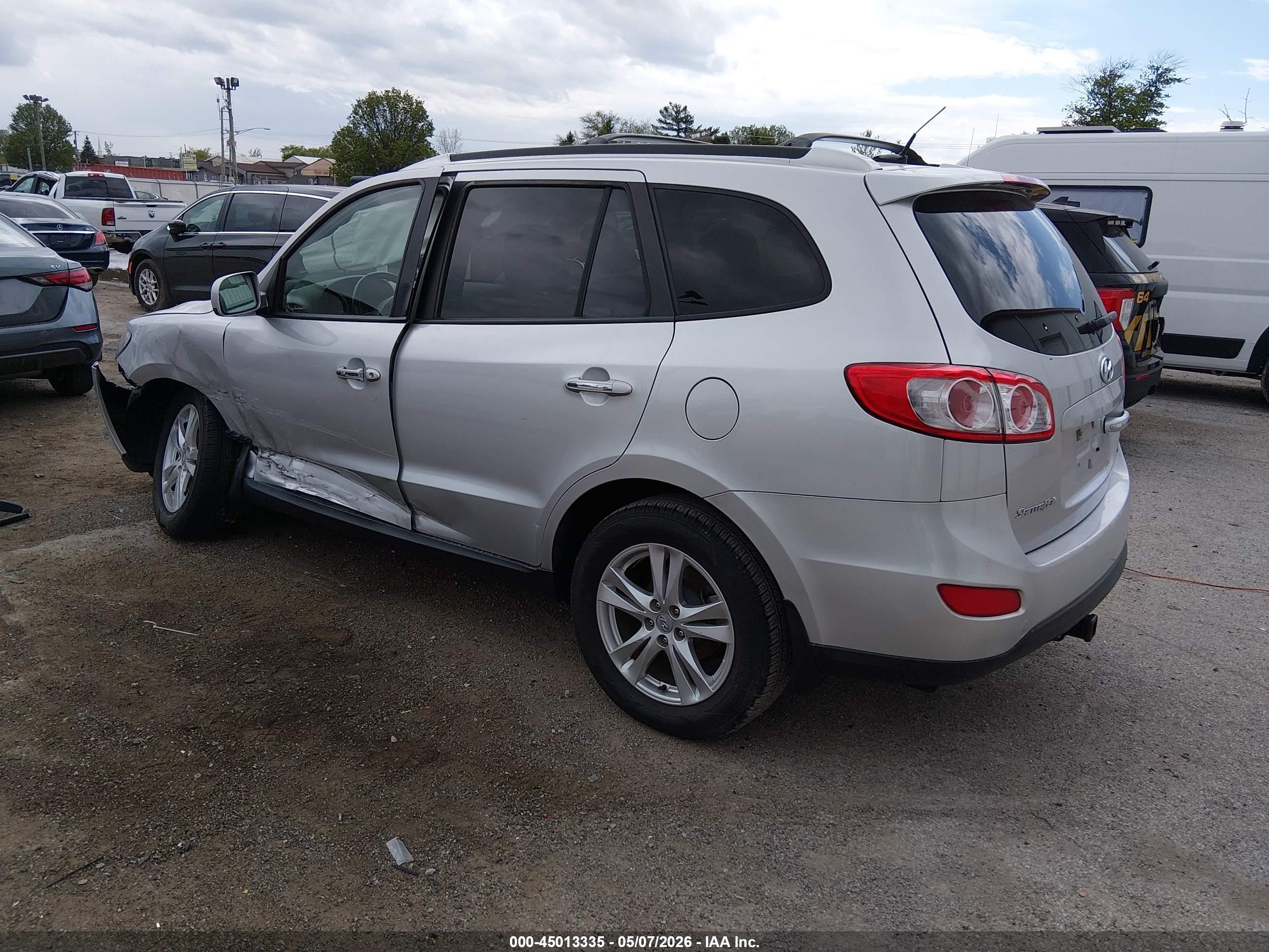 2012 Hyundai Santa Fe Limited V6 Silver vin: 5XYZKDAG9CG100830
