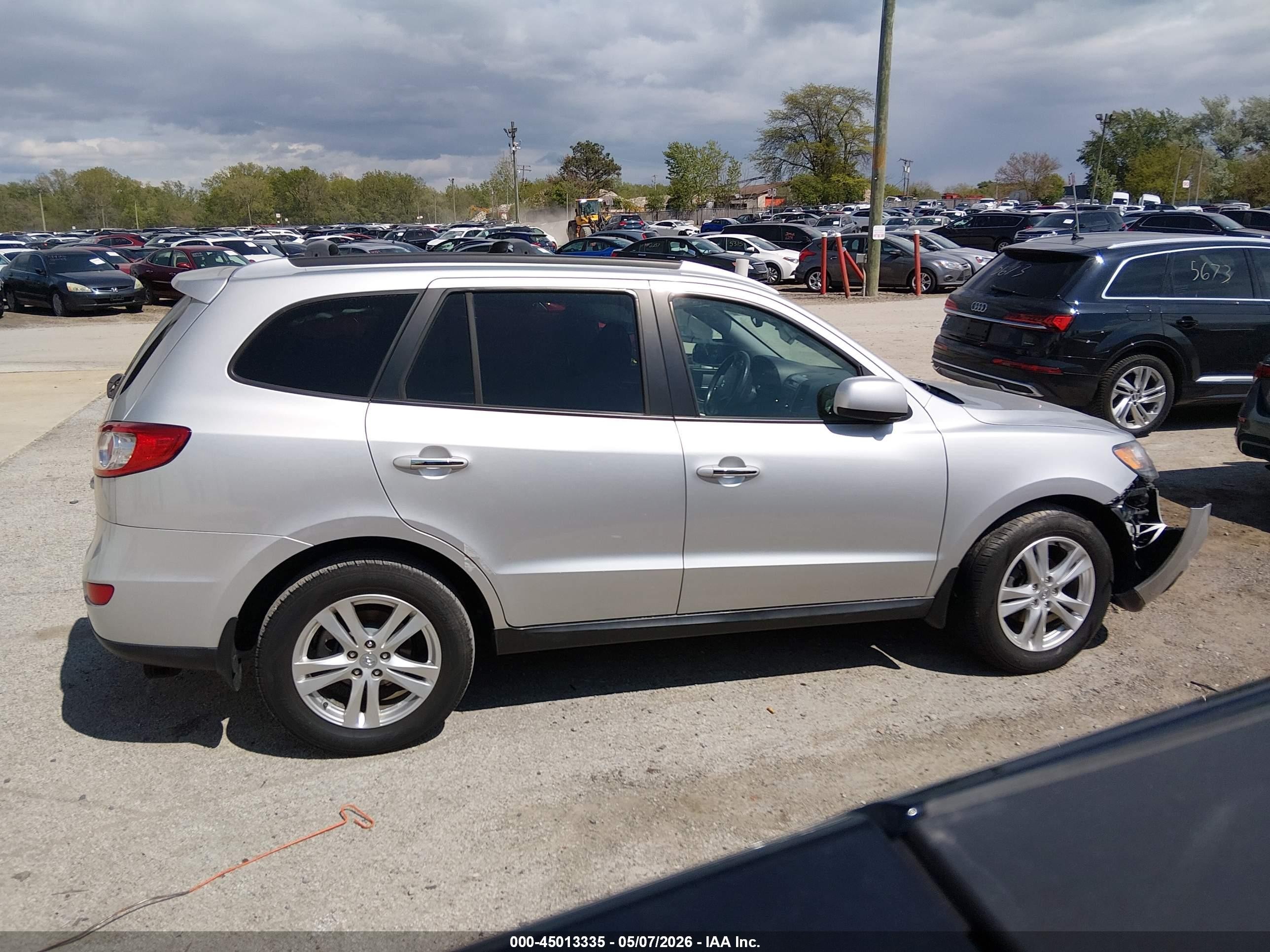 2012 Hyundai Santa Fe Limited V6 Silver vin: 5XYZKDAG9CG100830
