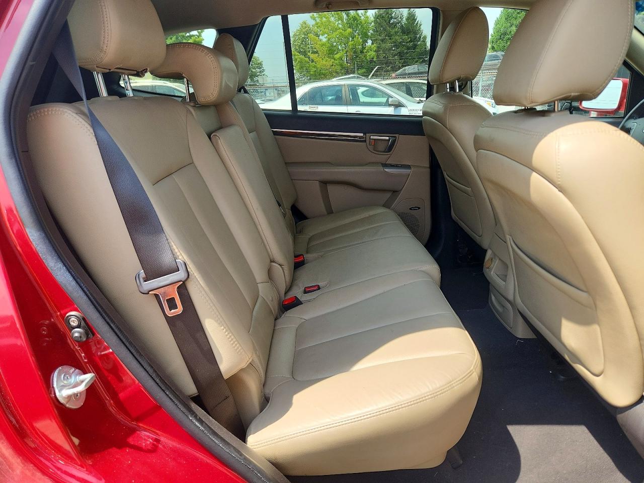 2011 Hyundai Santa Fe Limited Red vin: 5XYZKDAGXBG001402