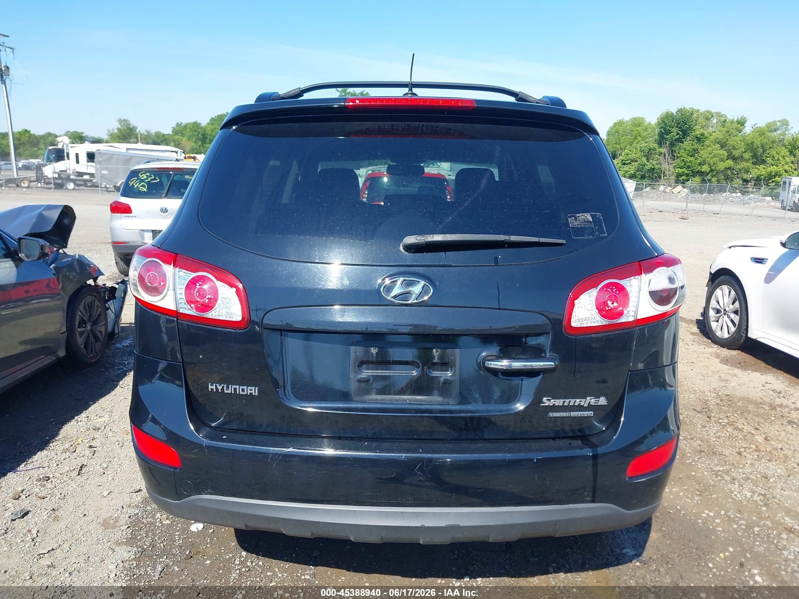 2011 Hyundai Santa Fe Limited V6 Black vin: 5XYZKDAGXBG045254