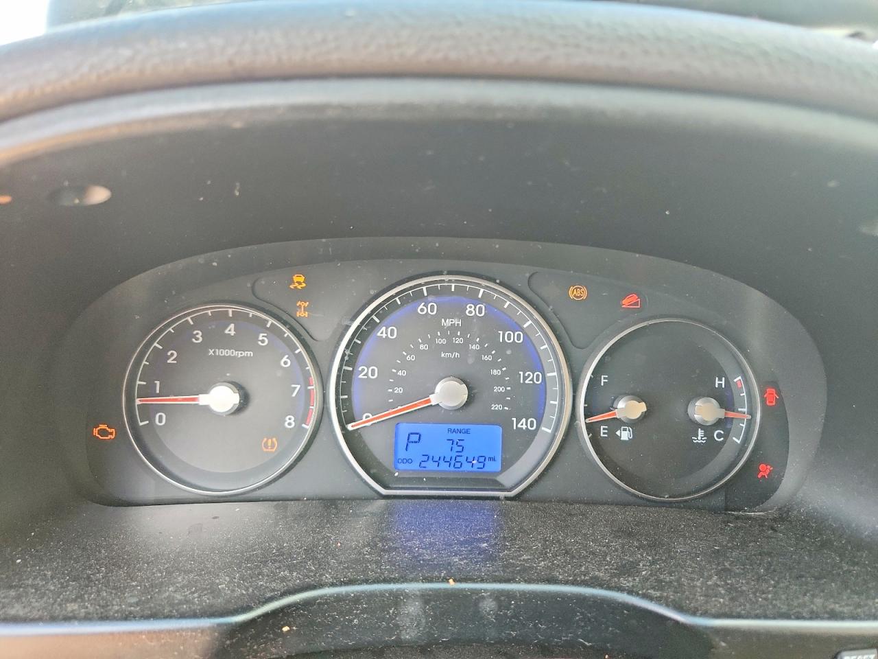 2012 Hyundai Santa Fe Limited White vin: 5XYZKDAGXCG130080
