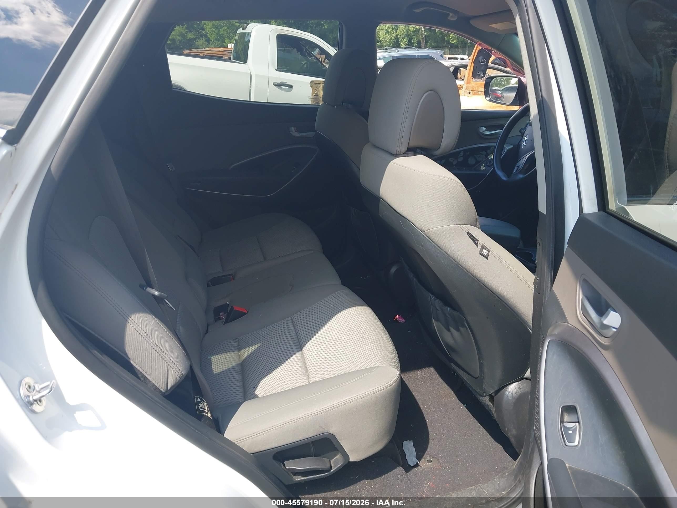 2014 Hyundai Santa Fe Sport 2.4l White vin: 5XYZT3LB0EG146929