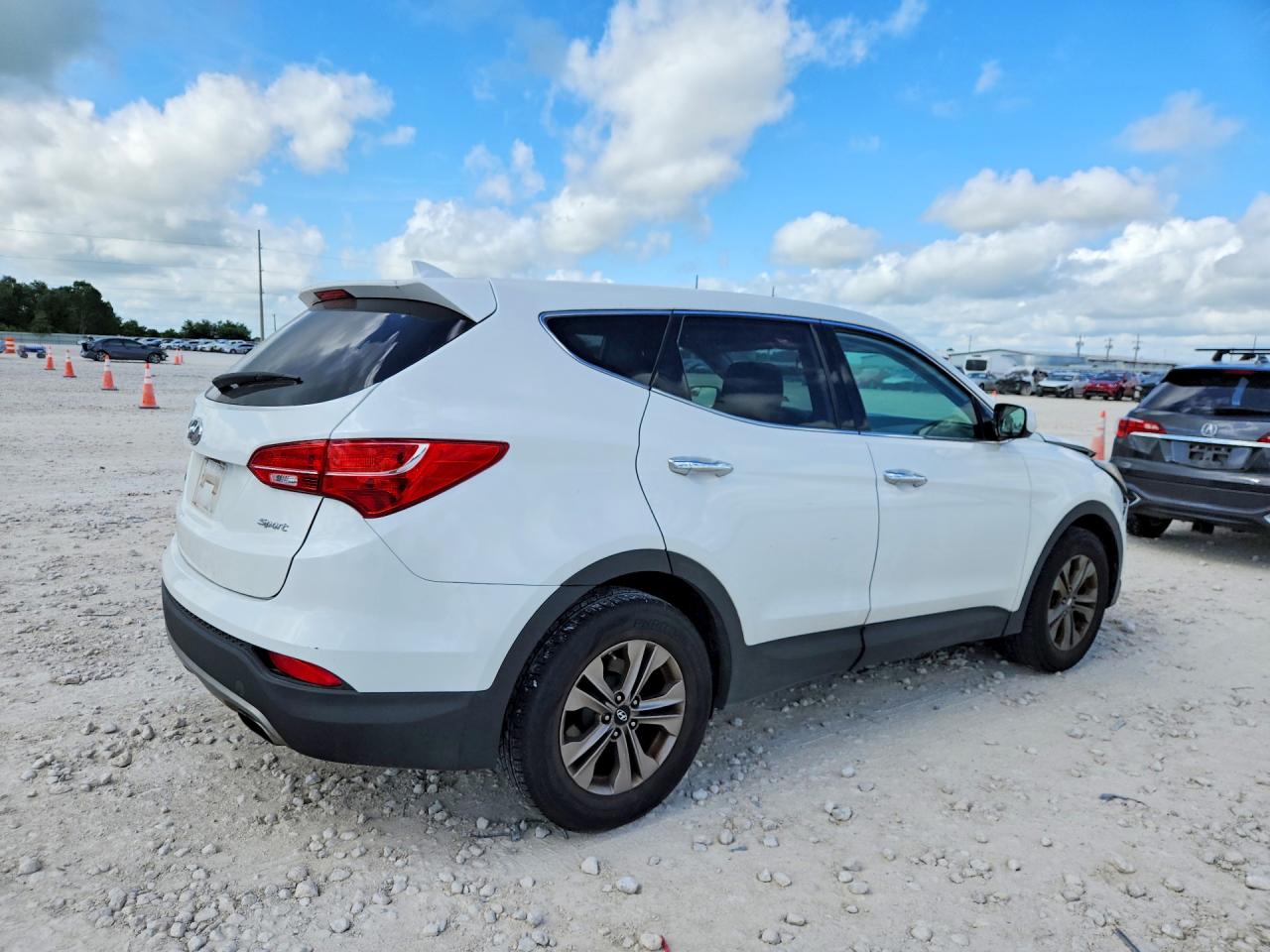 2015 Hyundai Santa Fe Sport 2.4l White vin: 5XYZT3LB0FG271415