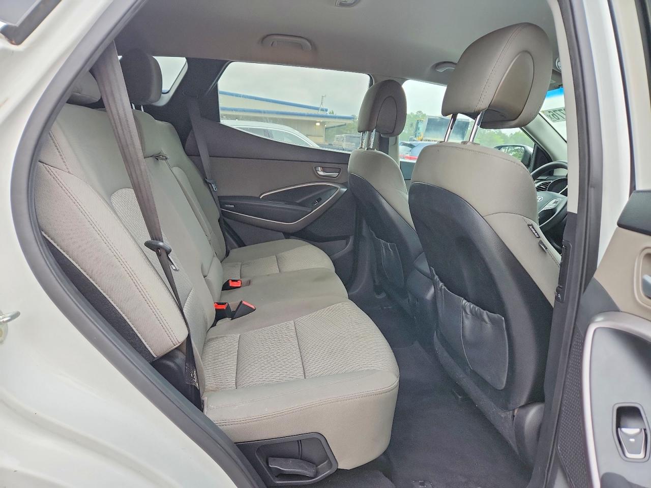 2015 Hyundai Santa Fe Sport 2.4l White vin: 5XYZT3LB0FG282608