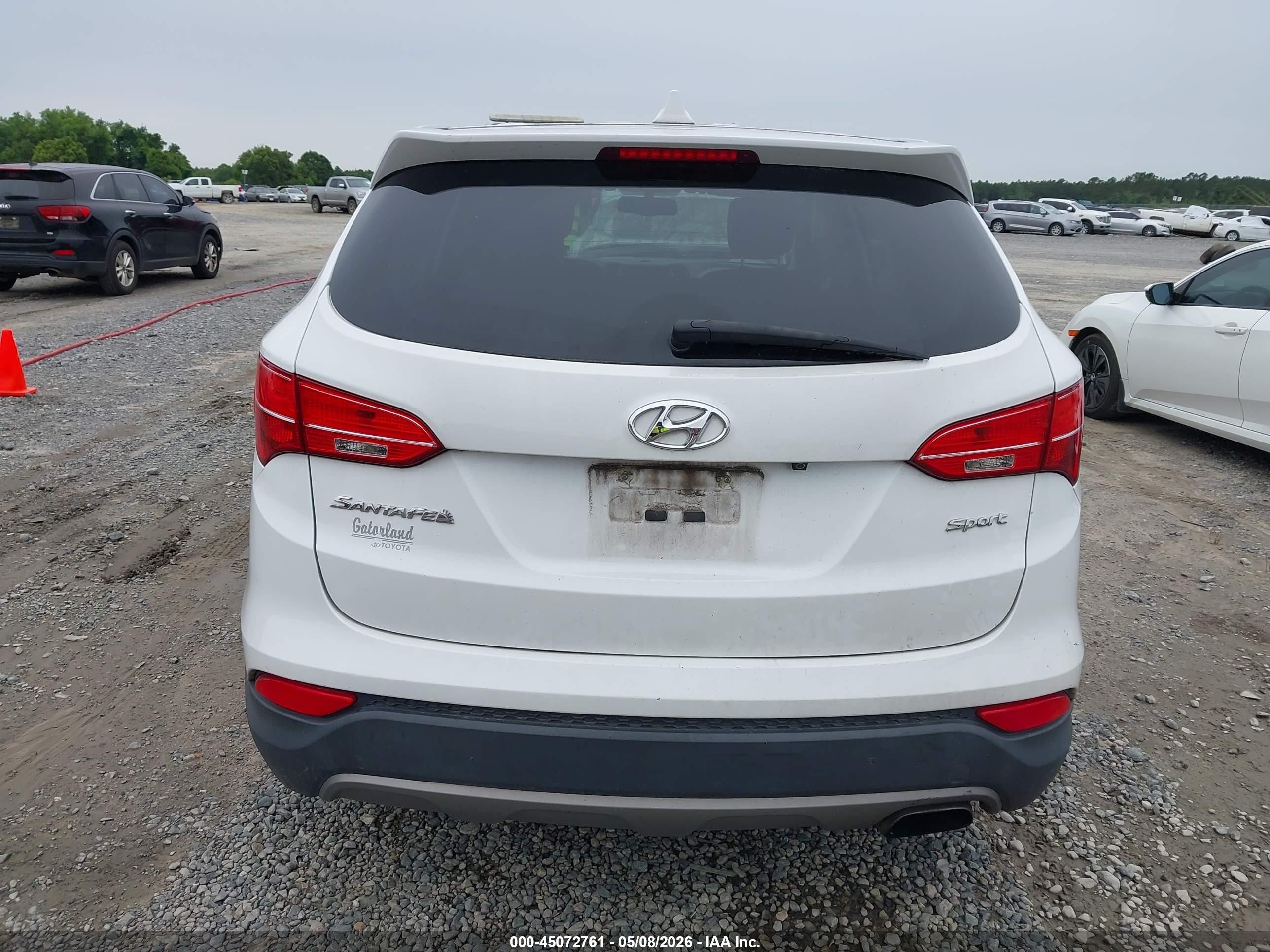 2016 Hyundai Santa Fe Sport 2.4l White vin: 5XYZT3LB0GG369717