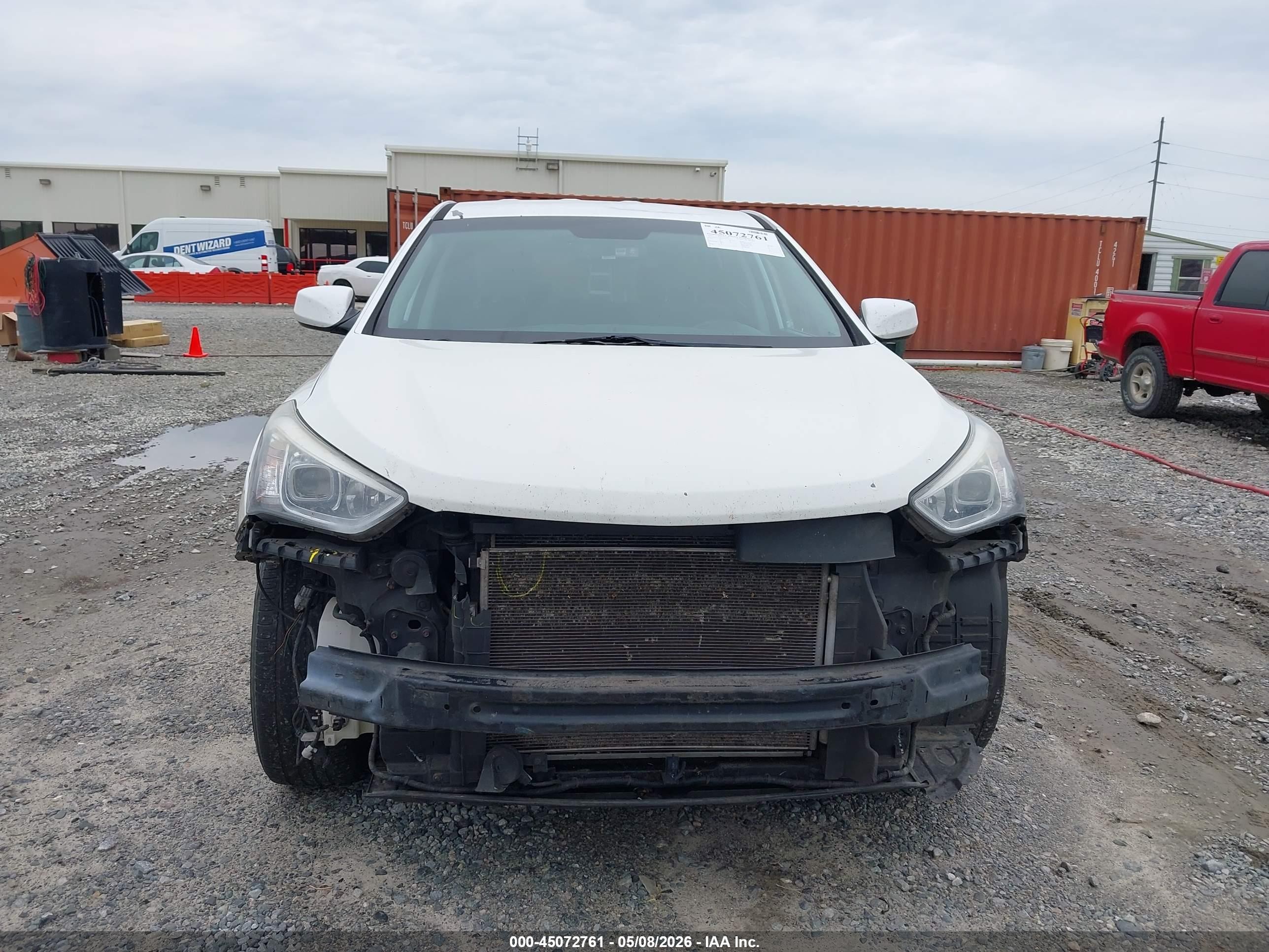 2016 Hyundai Santa Fe Sport 2.4l White vin: 5XYZT3LB0GG369717