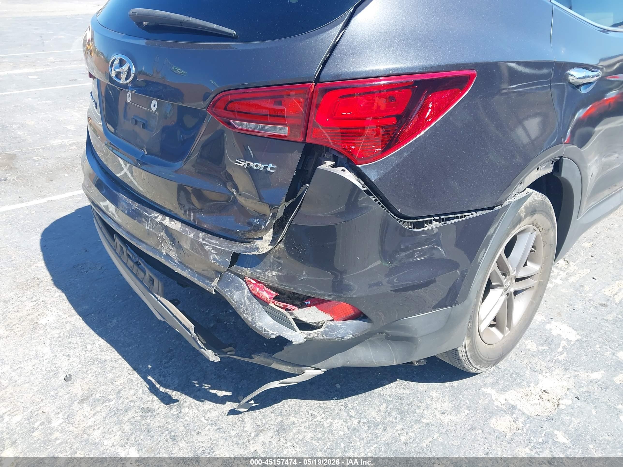 2018 Hyundai Santa Fe Sport 2.4l Silver vin: 5XYZT3LB0JG568578