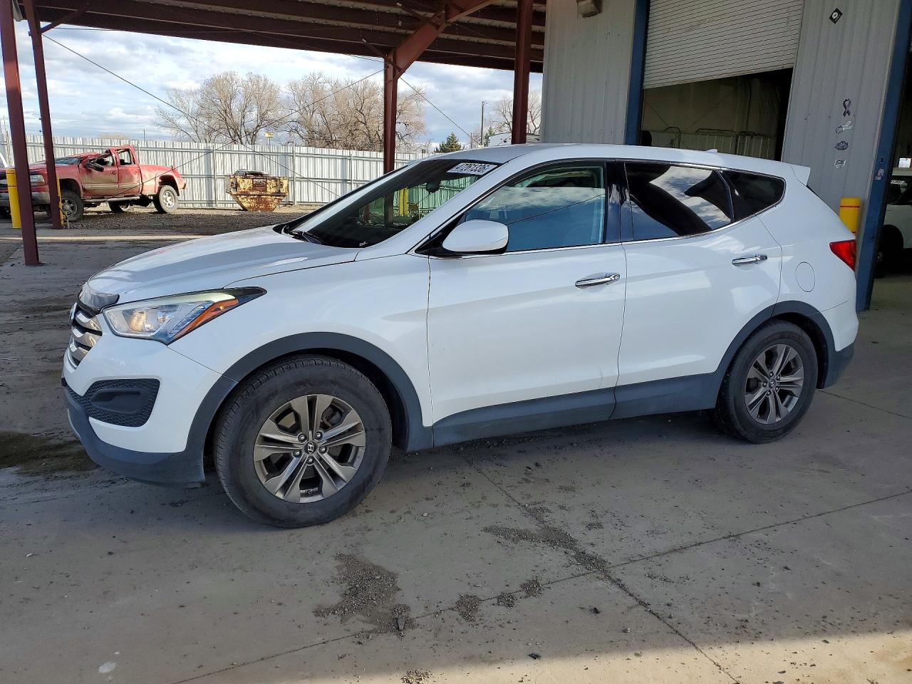 2014 Hyundai Santa Fe Sport 2.4l White vin: 5XYZT3LB1EG146048