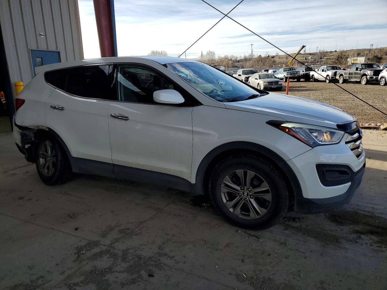 2014 Hyundai Santa Fe Sport 2.4l White vin: 5XYZT3LB1EG146048