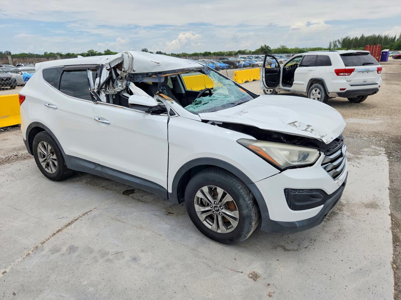 2016 Hyundai Santa Fe Sport 2.4l White vin: 5XYZT3LB1GG346219