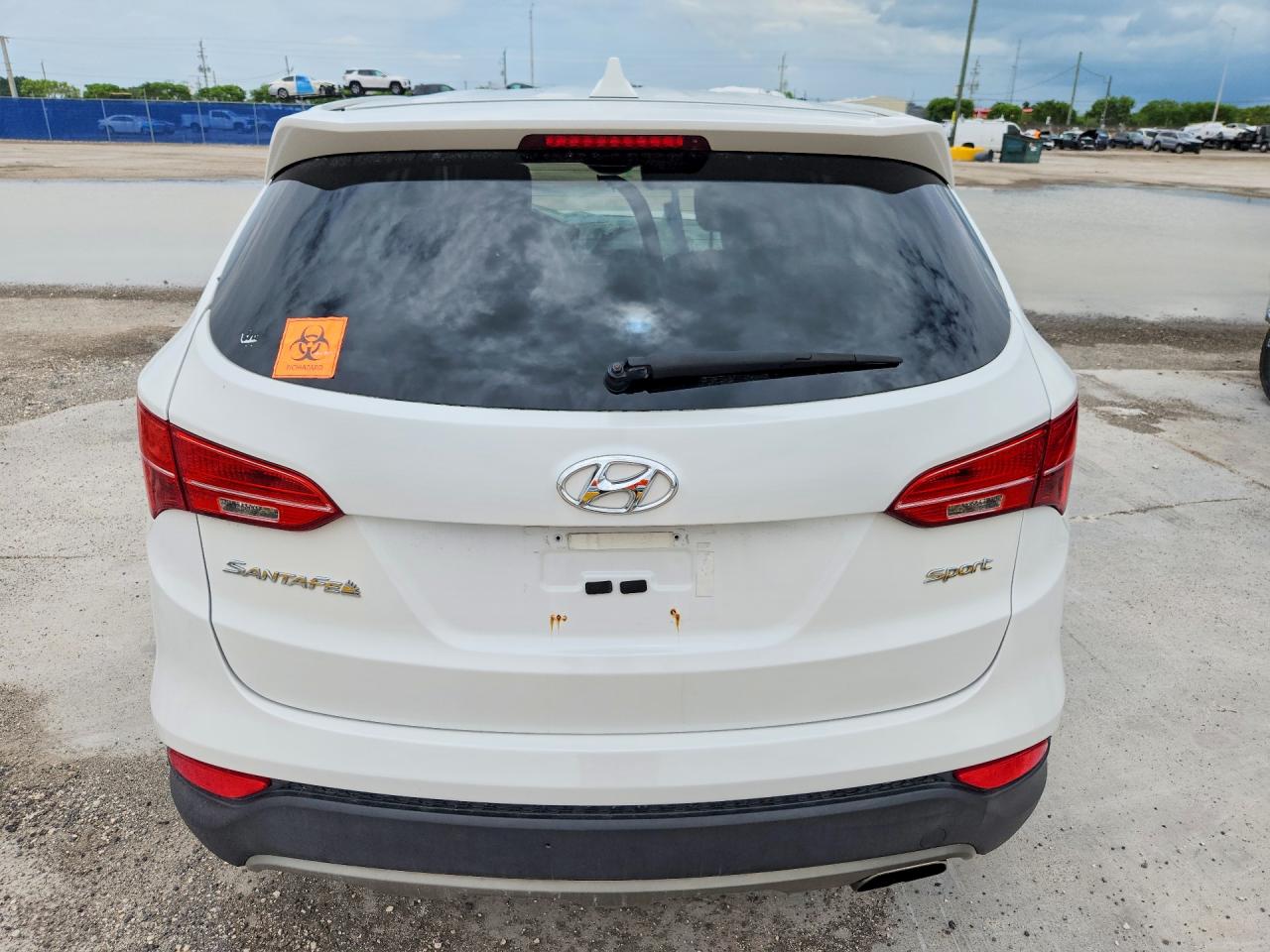 2016 Hyundai Santa Fe Sport 2.4l White vin: 5XYZT3LB1GG346219