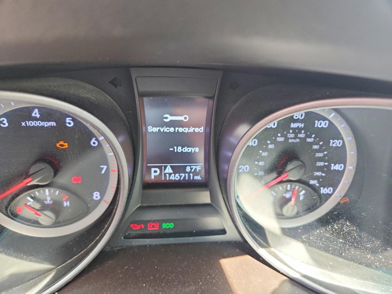2013 Hyundai Santa Fe Sport 2.4l White vin: 5XYZT3LB2DG051397