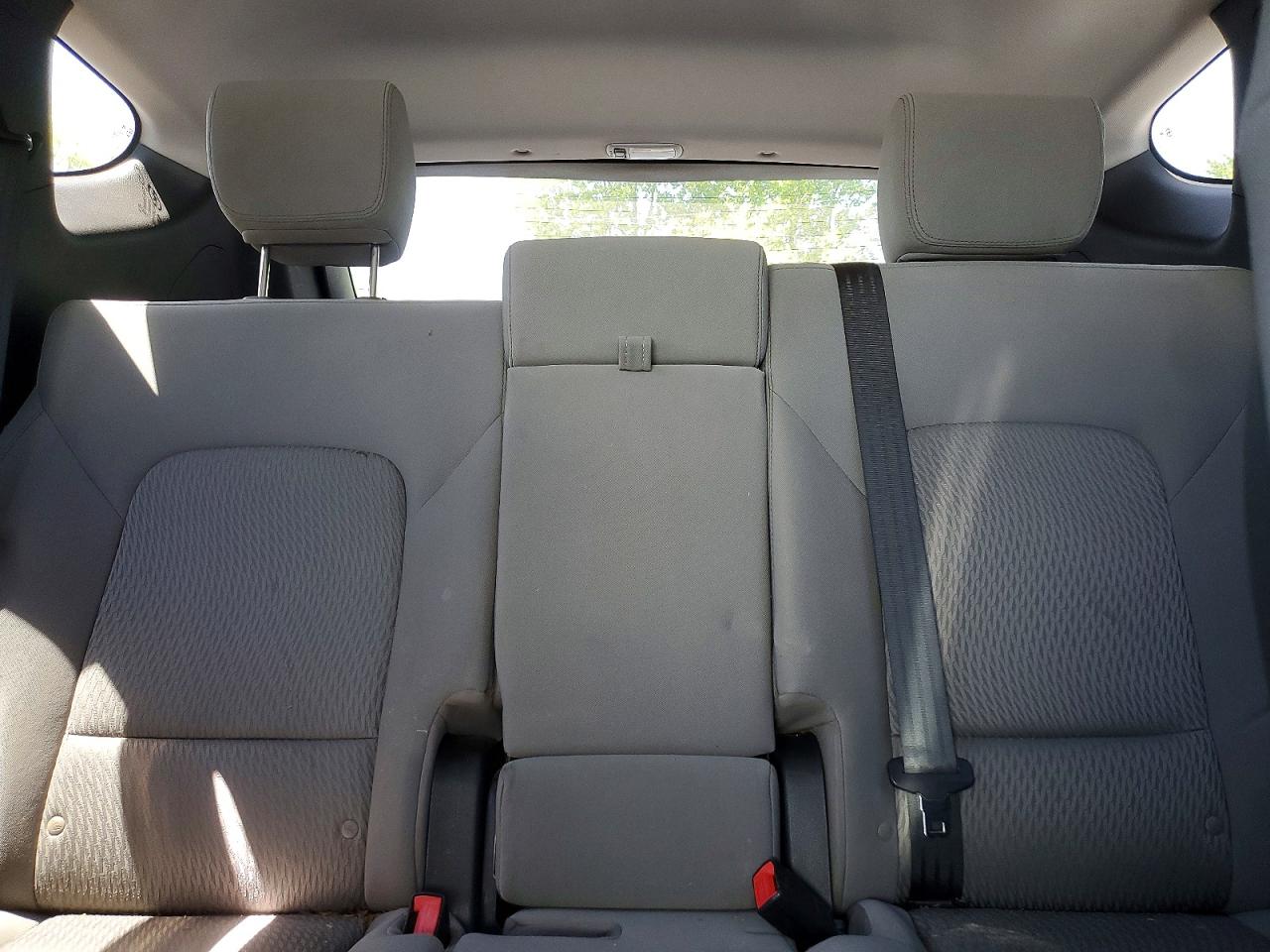 2013 Hyundai Santa Fe Sport 2.4l White vin: 5XYZT3LB2DG094671
