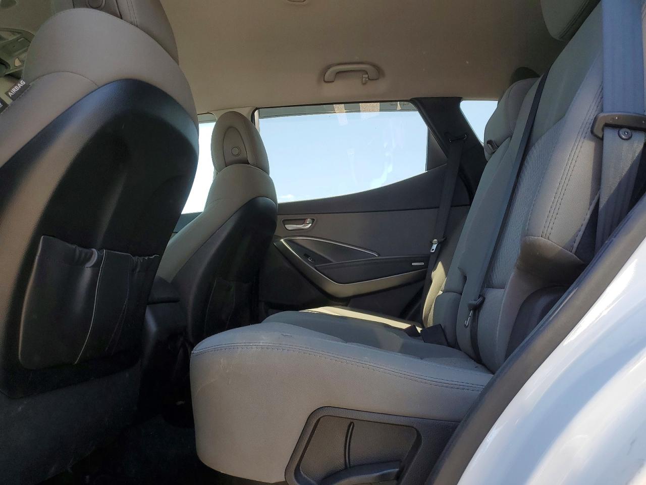 2013 Hyundai Santa Fe Sport 2.4l White vin: 5XYZT3LB2DG094671
