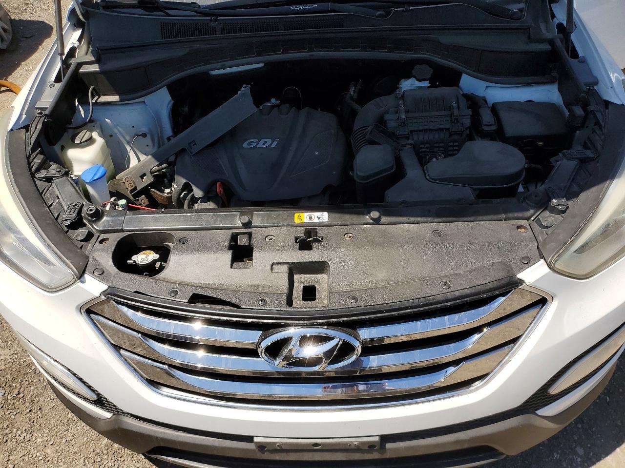 2013 Hyundai Santa Fe Sport 2.4l White vin: 5XYZT3LB2DG094671