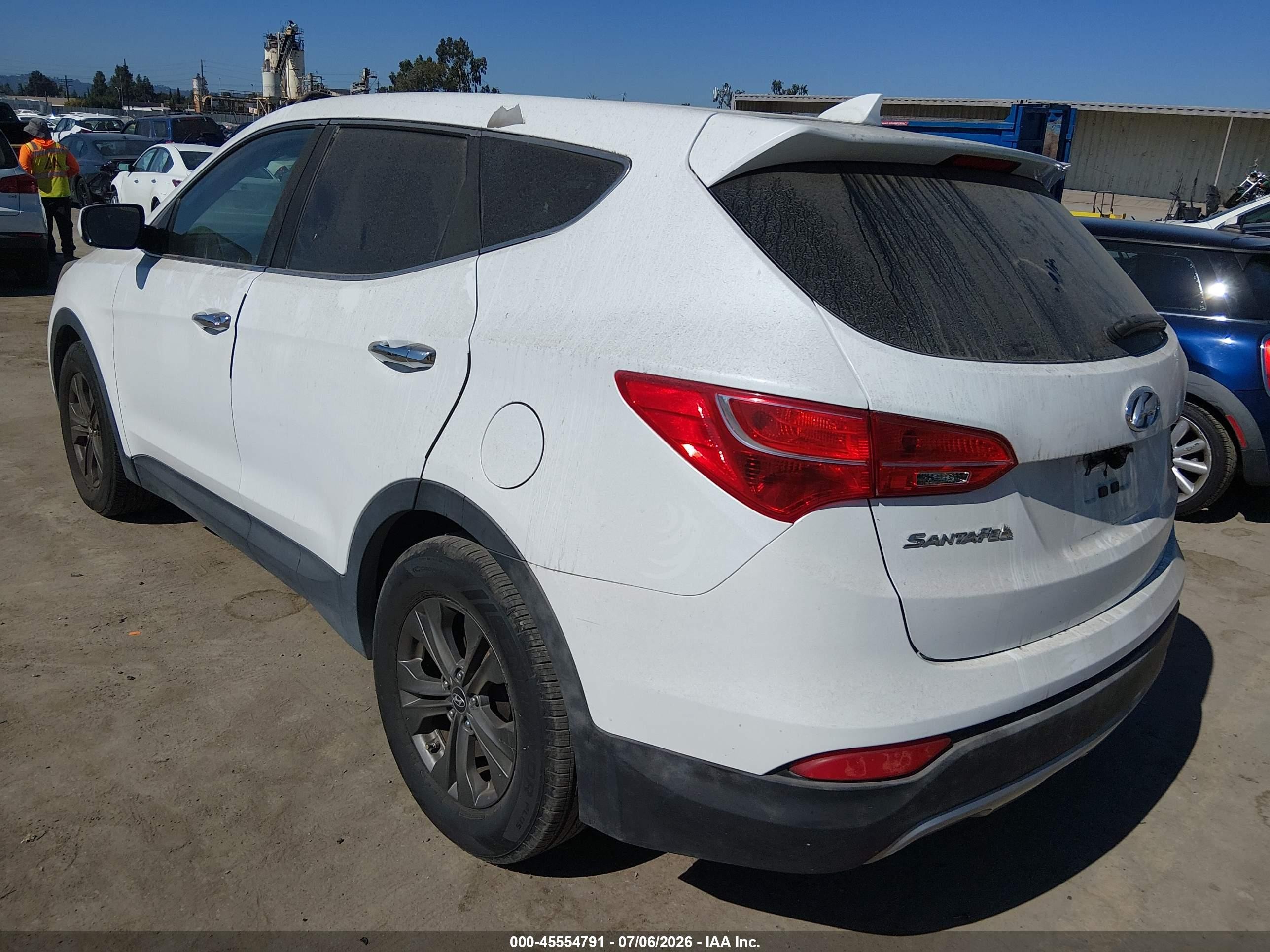 2014 Hyundai Santa Fe Sport 2.4l White vin: 5XYZT3LB2EG145667