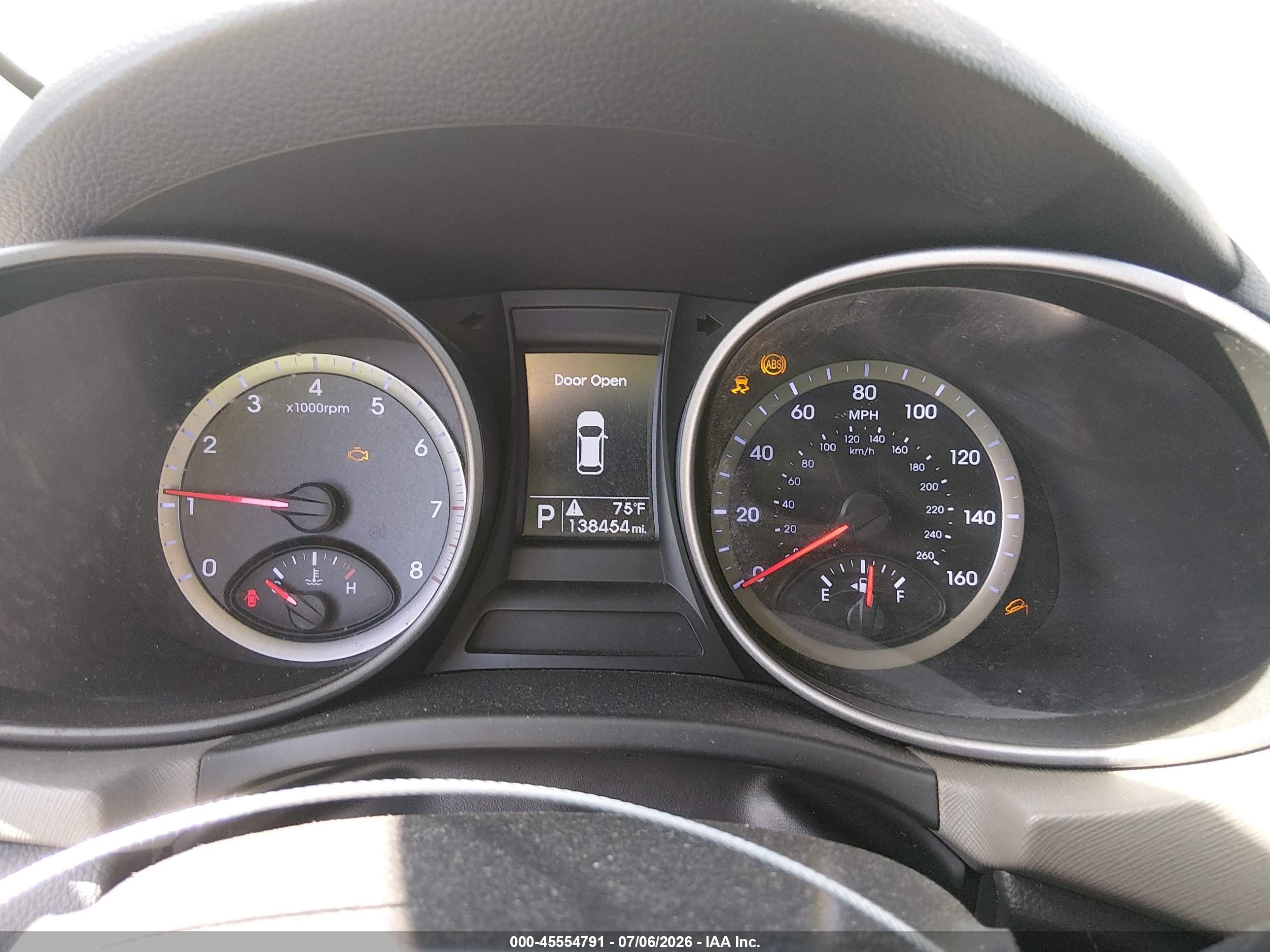 2014 Hyundai Santa Fe Sport 2.4l White vin: 5XYZT3LB2EG145667